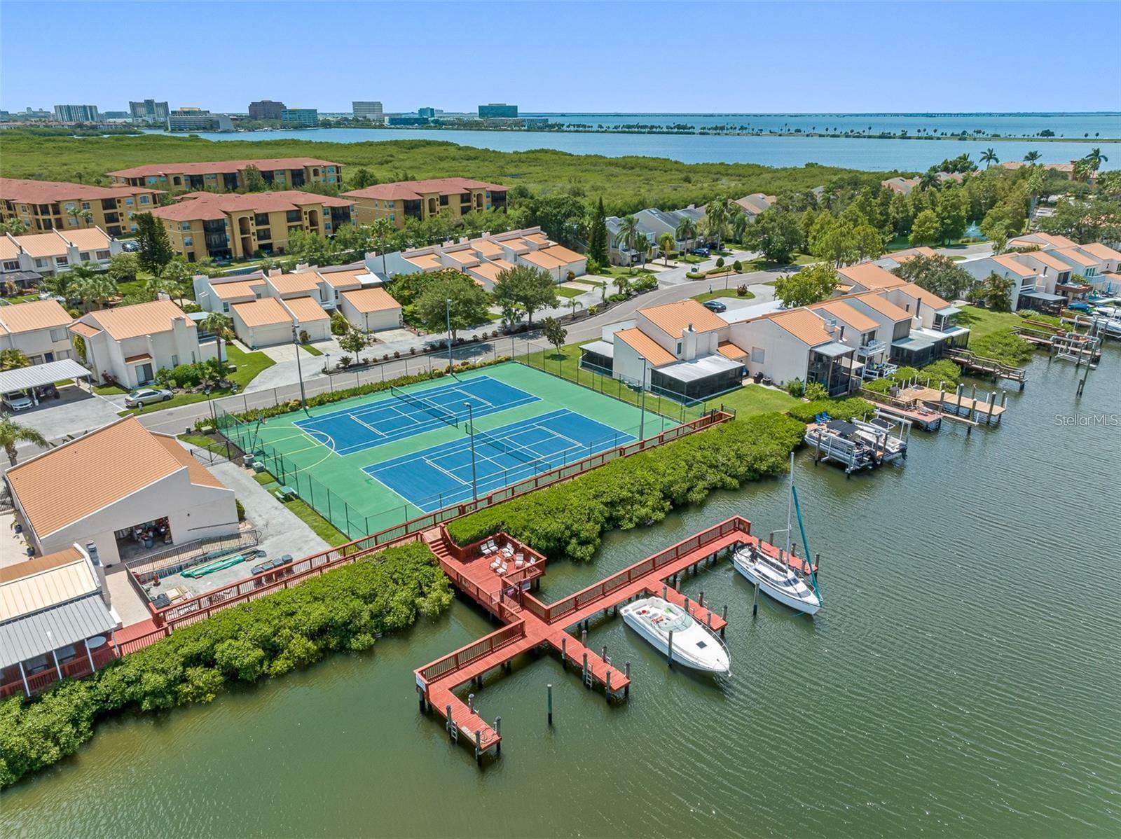 Image 6 of 39 For 8714 Cove Court