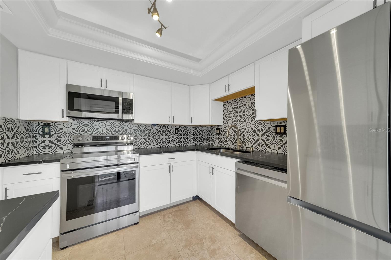 Image 7 of 39 For 8714 Cove Court