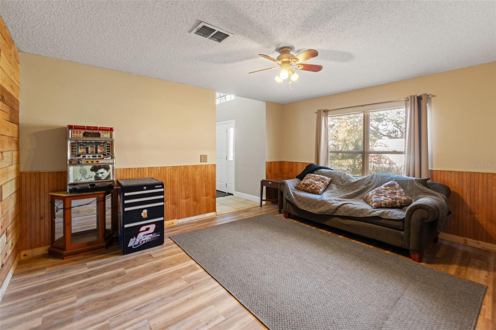 Image 31 of 73 For 11150 Marquette Street