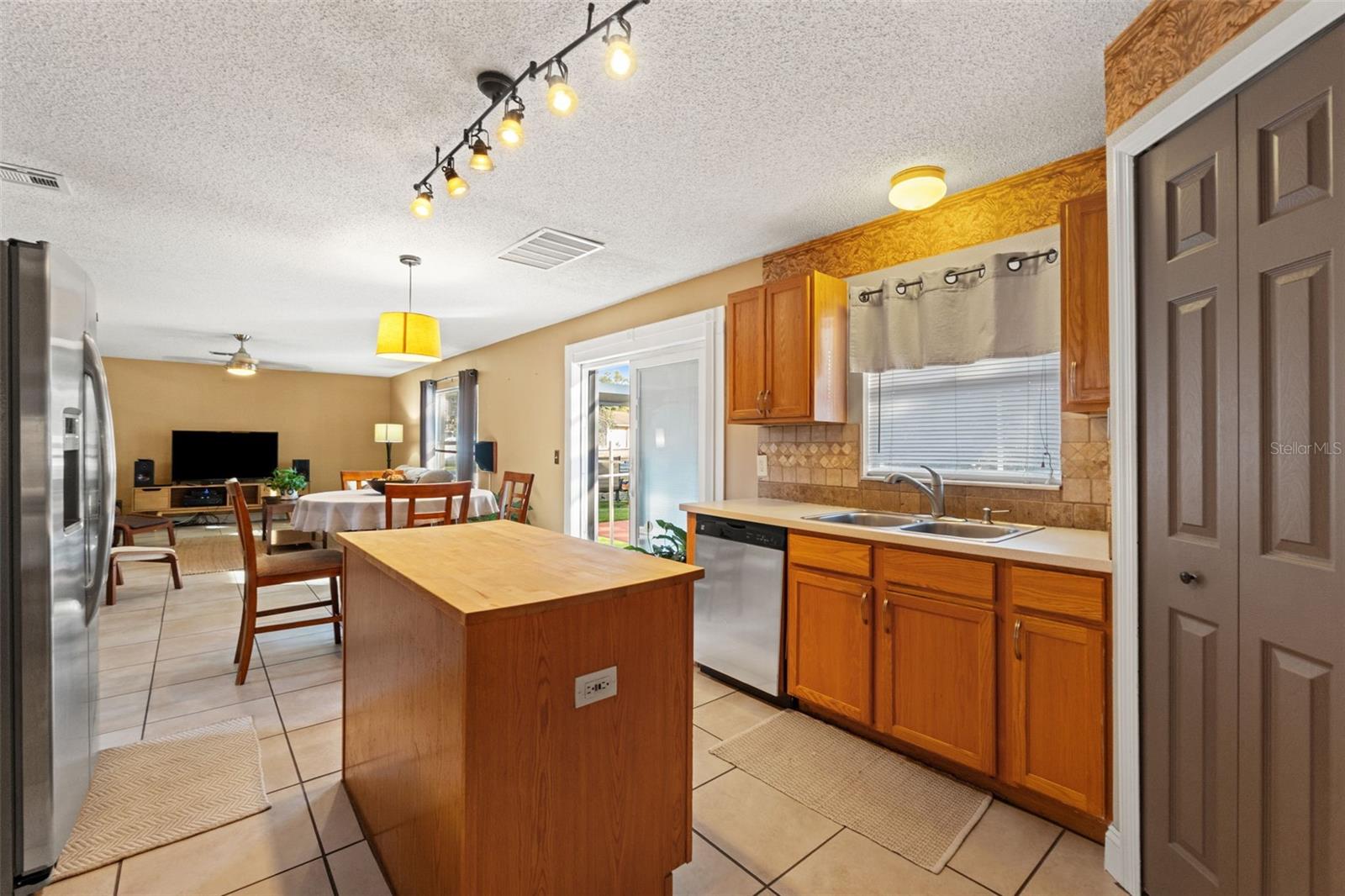 Image 45 of 73 For 11150 Marquette Street