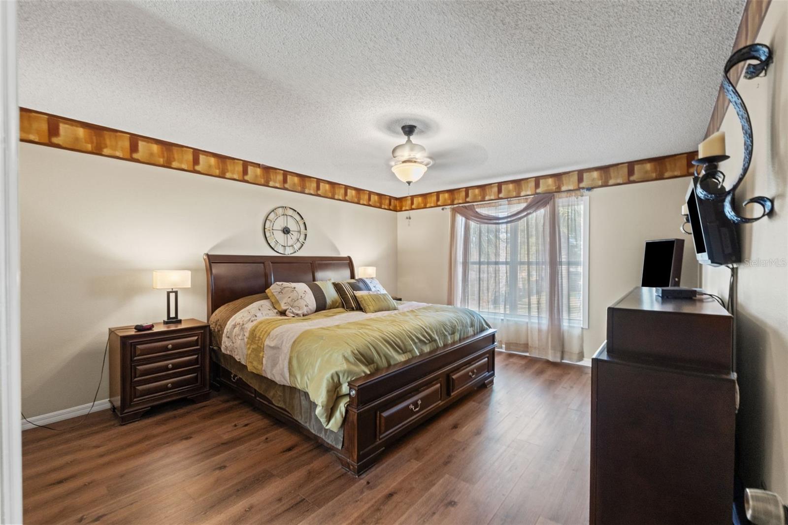 Image 56 of 73 For 11150 Marquette Street