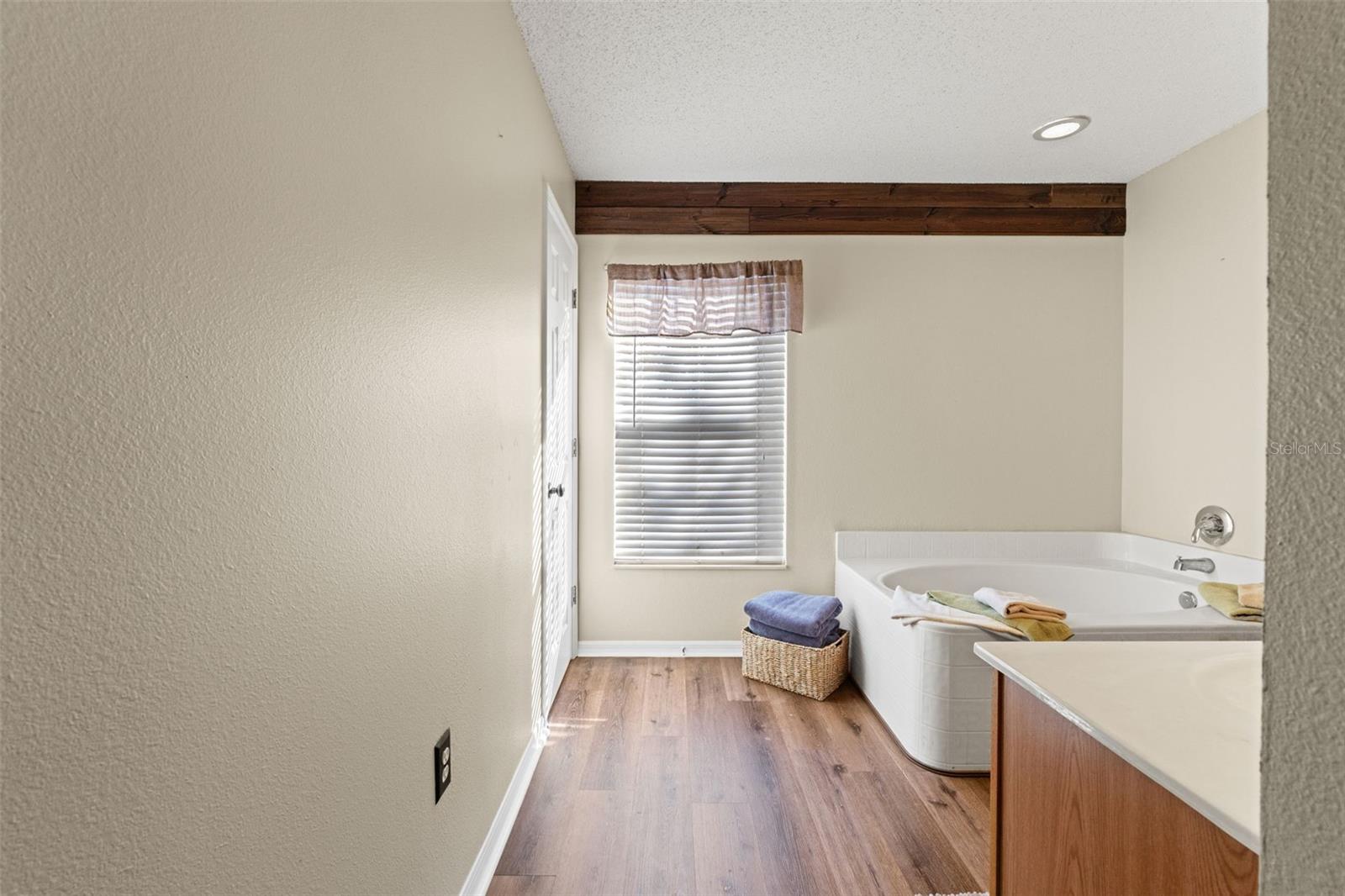 Image 58 of 73 For 11150 Marquette Street