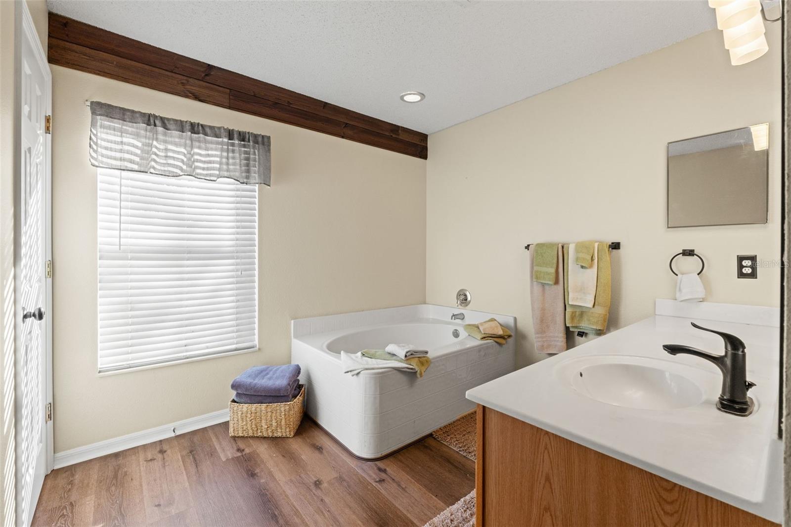 Image 59 of 73 For 11150 Marquette Street