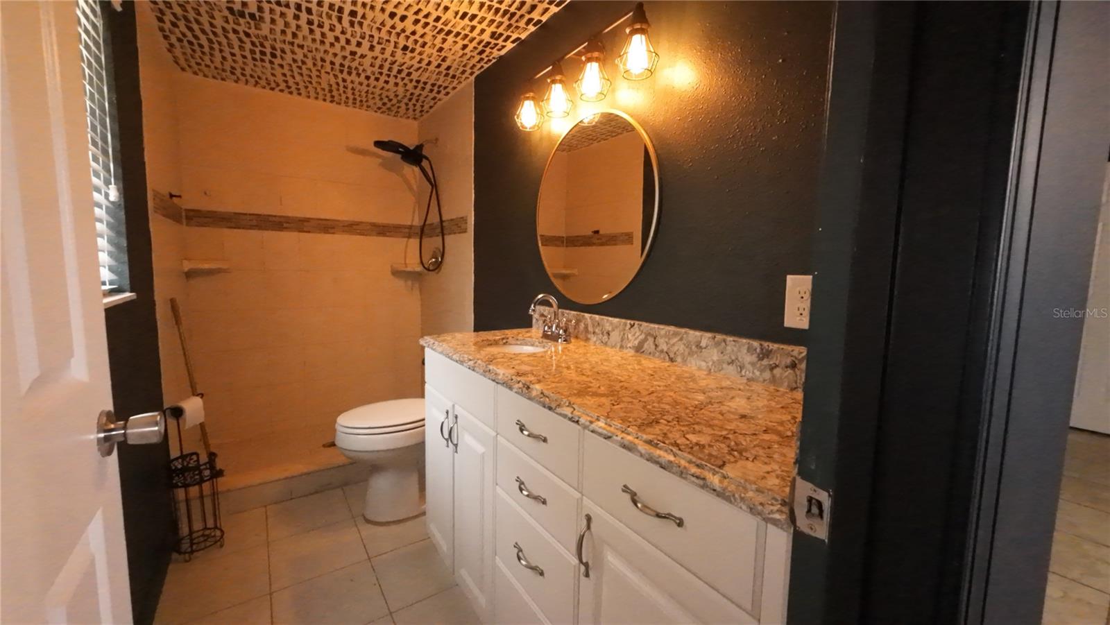 Image 29 of 46 For 36845 Virginia Avenue