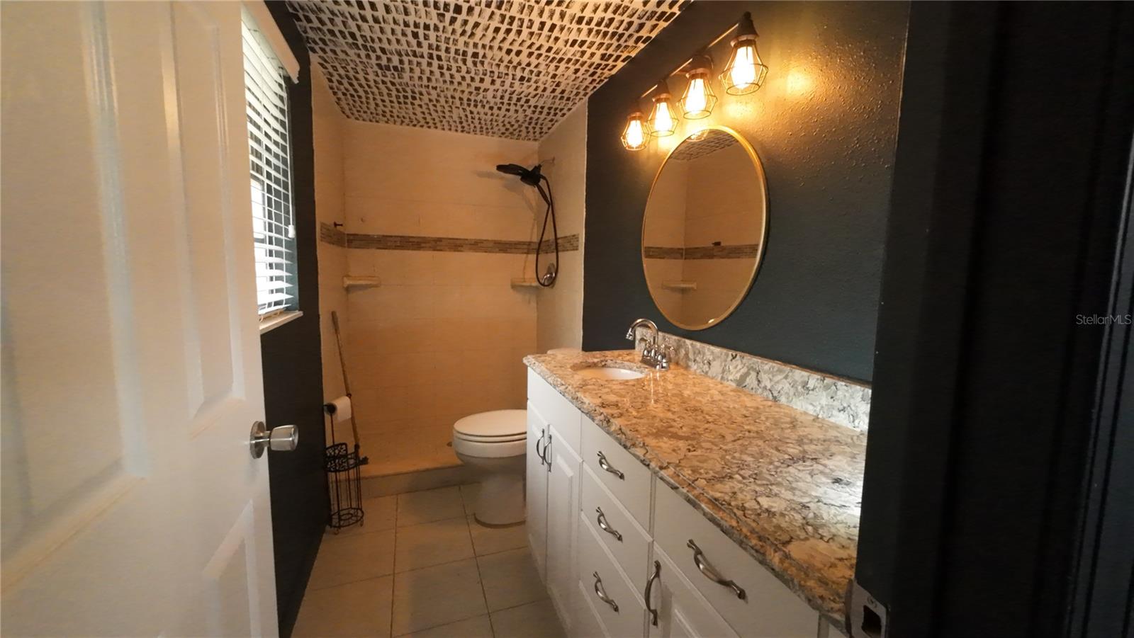 Image 35 of 46 For 36845 Virginia Avenue