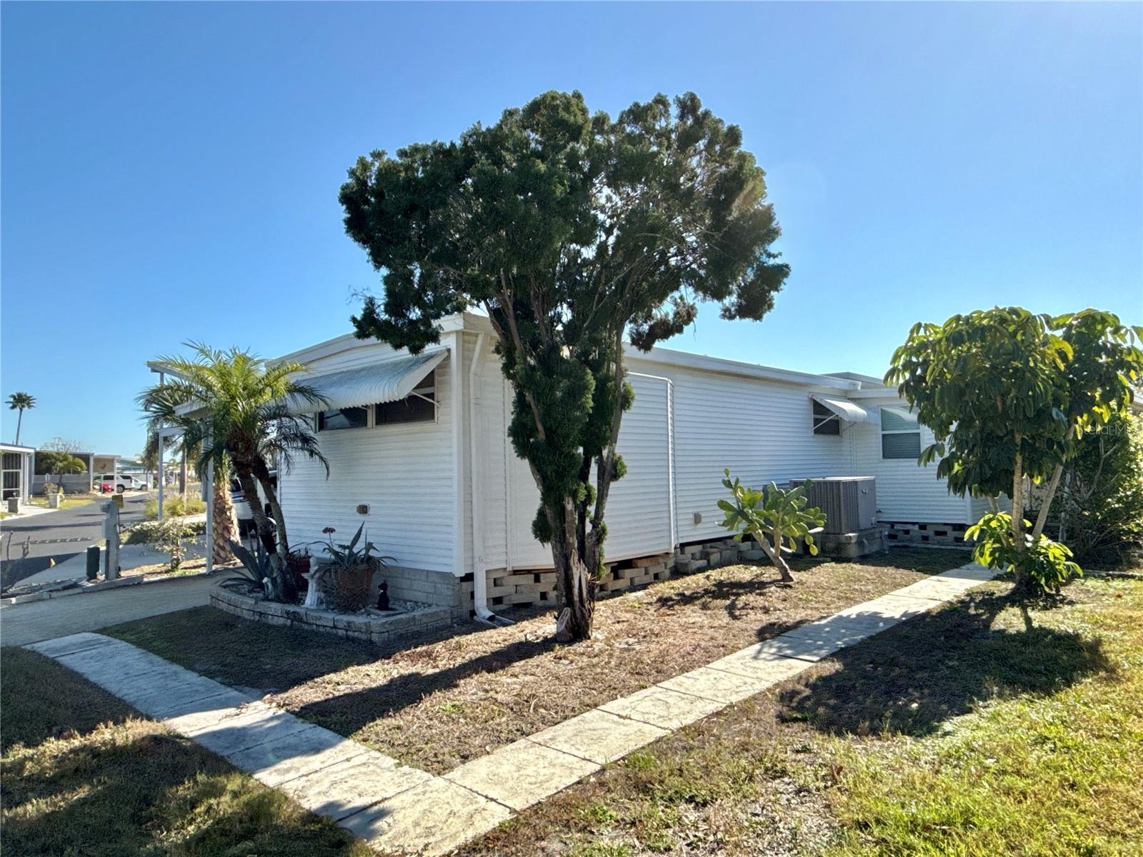 Image 21 of 23 For 436 Mount Oak Avenue Ne 747