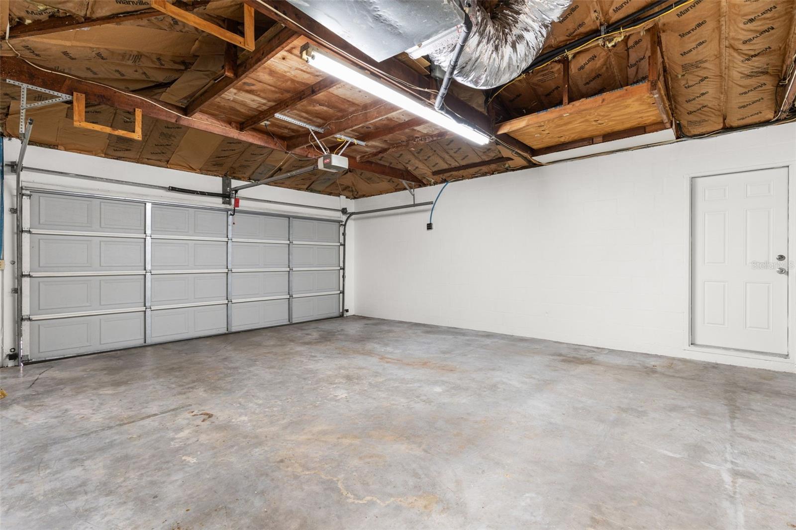 Image 24 of 30 For 885 James Street