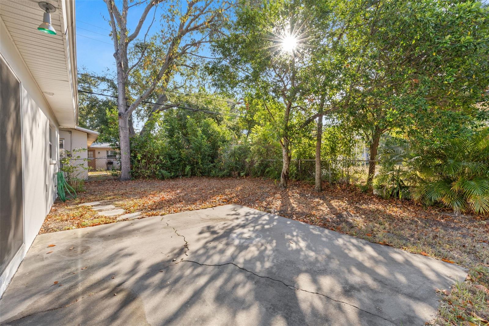 Image 6 of 30 For 885 James Street