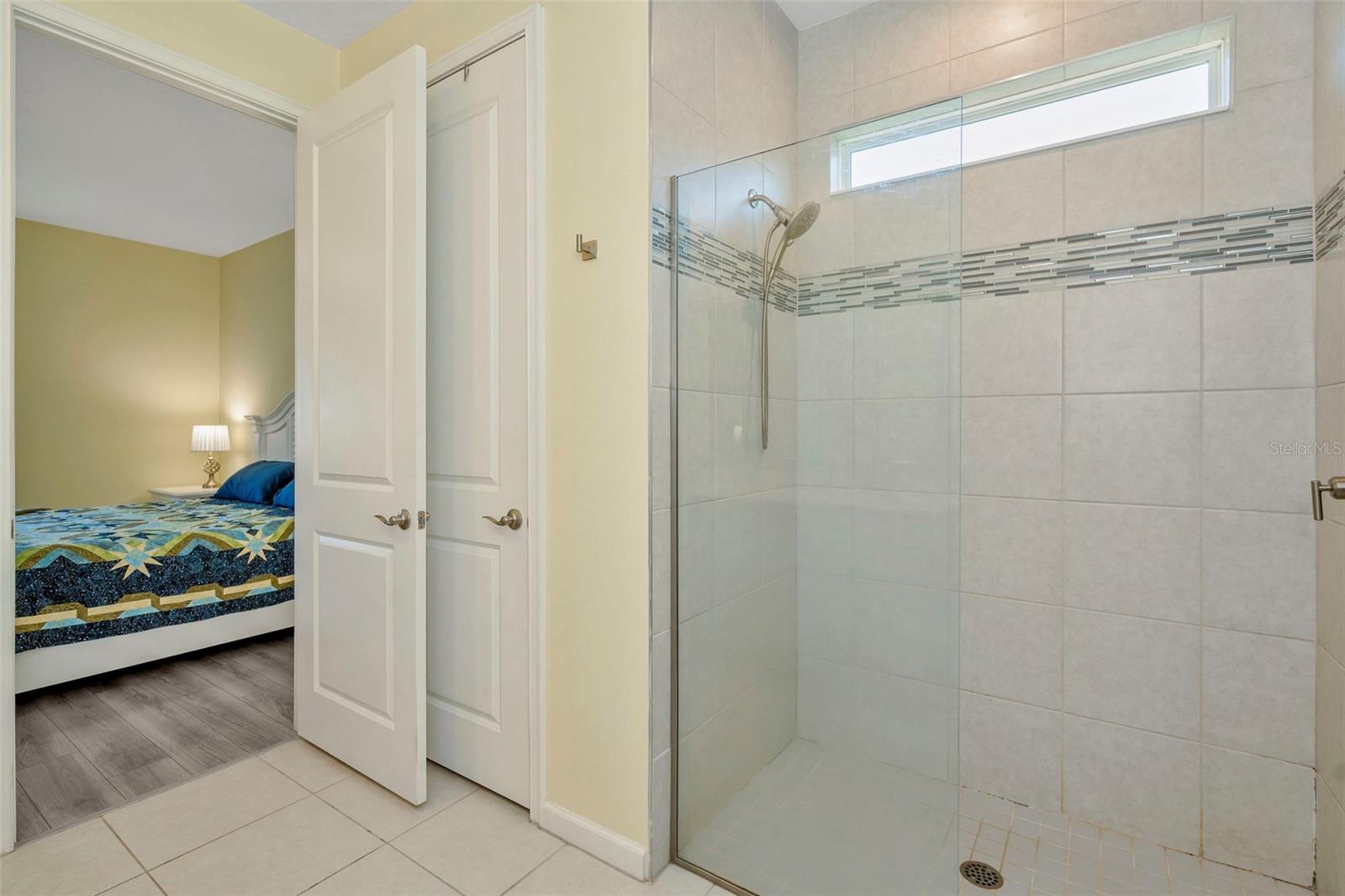 Listing photo id 23 for 3764 Maxwell Park Drive