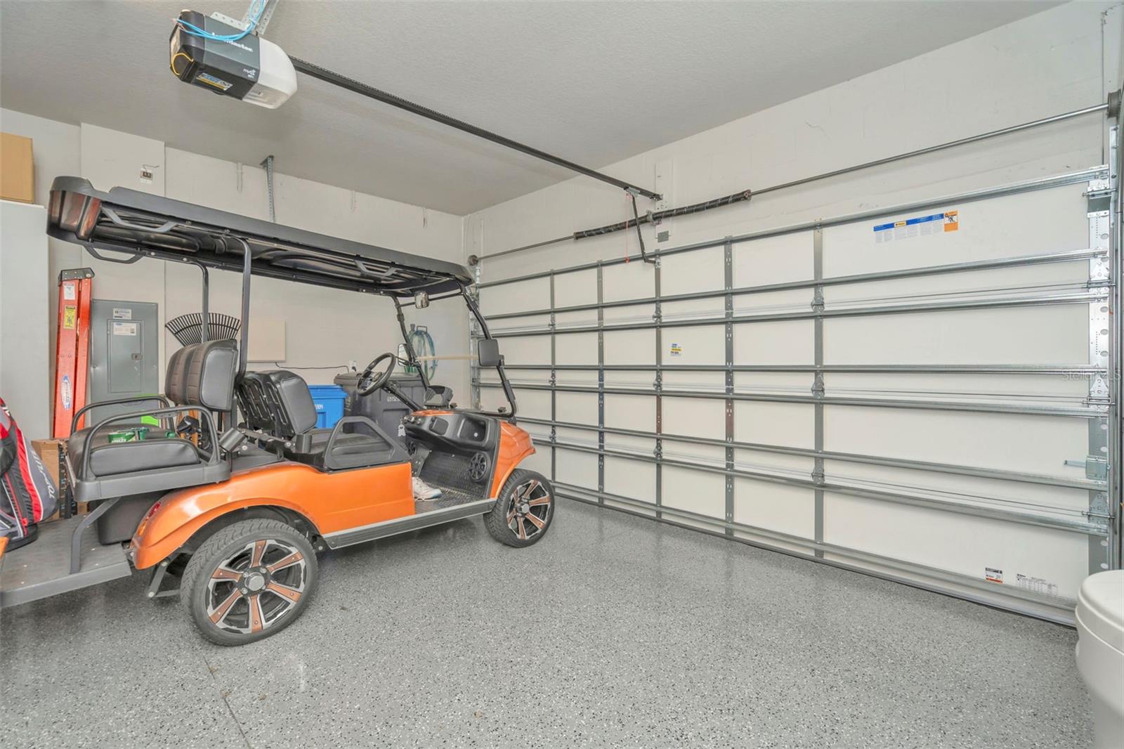 Listing photo id 25 for 3764 Maxwell Park Drive