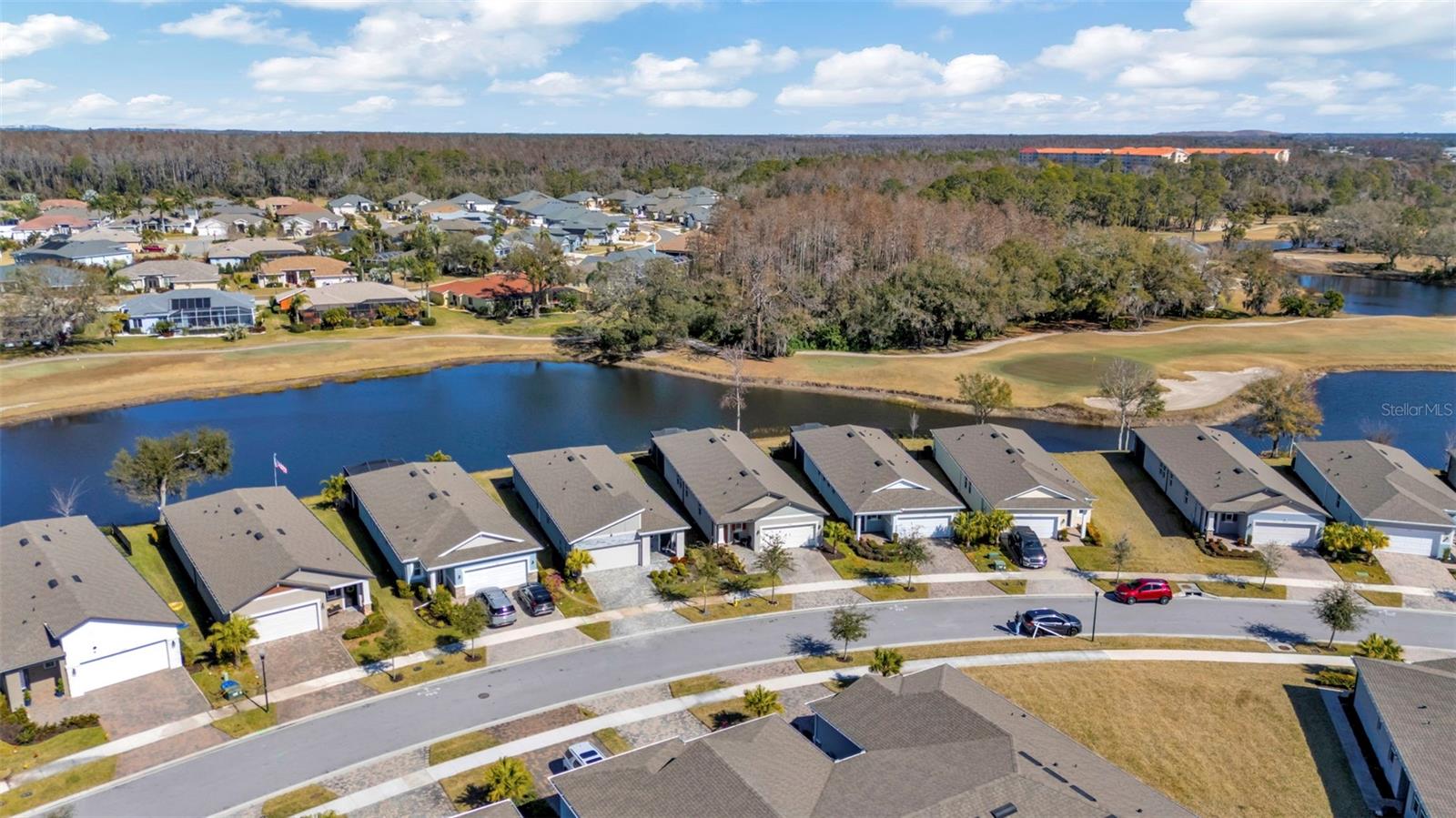 Listing photo id 27 for 3764 Maxwell Park Drive