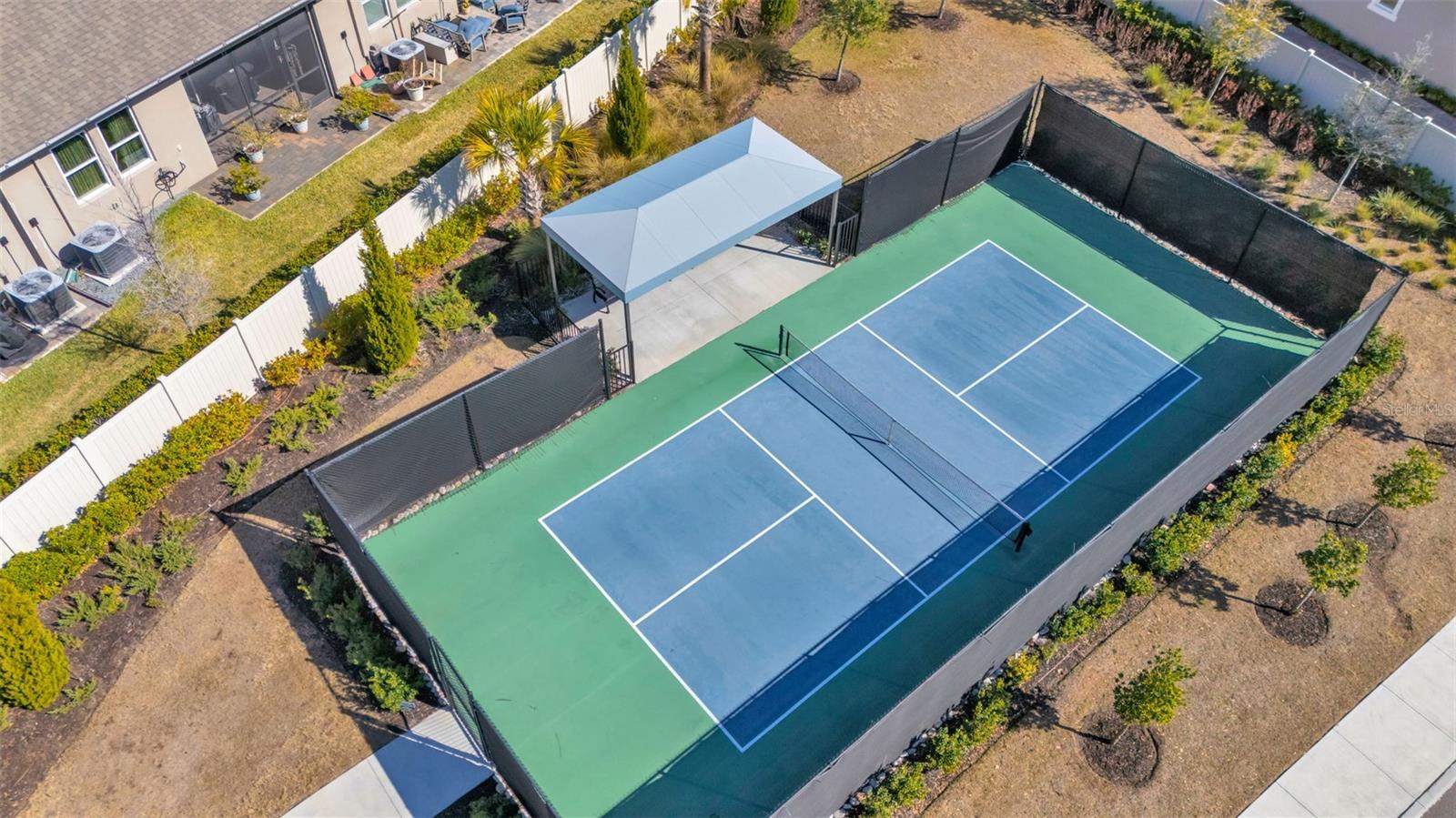 Listing photo id 34 for 3764 Maxwell Park Drive