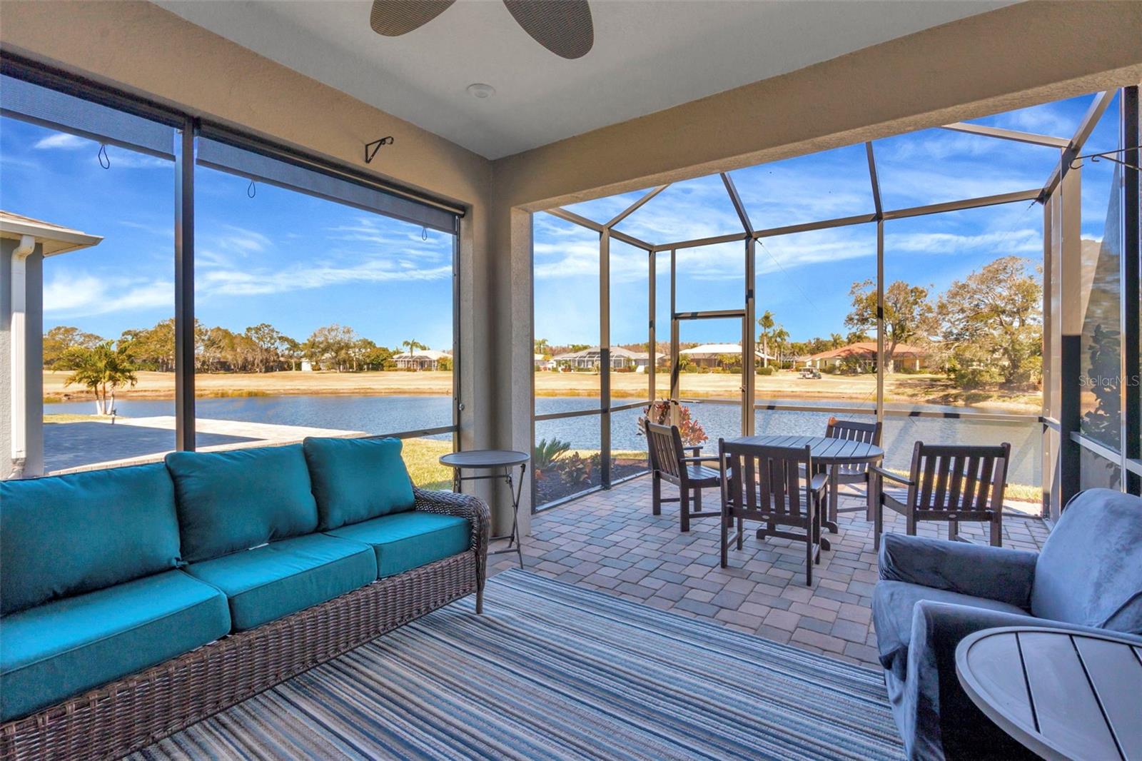 Listing photo id 2 for 3764 Maxwell Park Drive