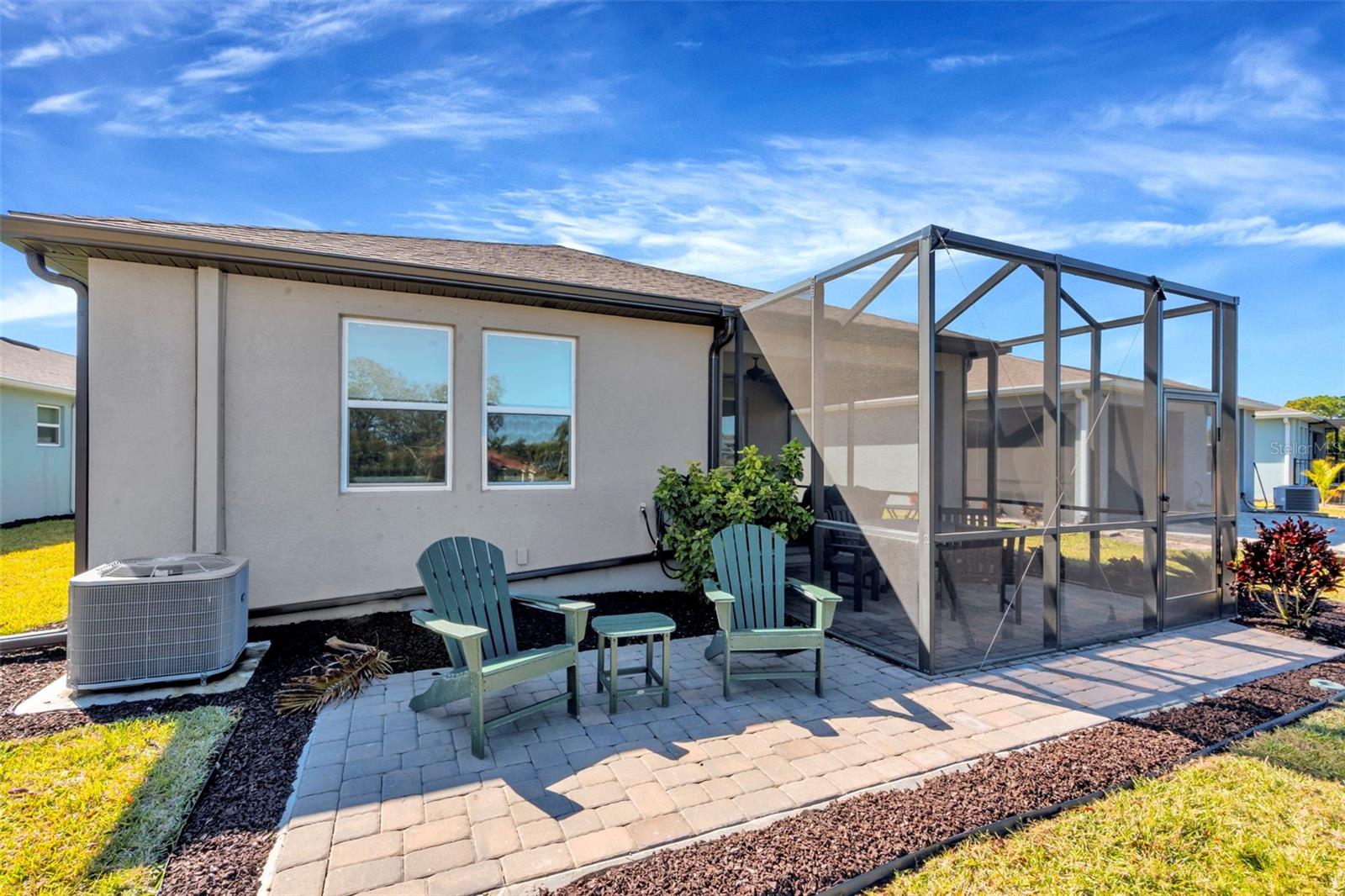 Listing photo id 6 for 3764 Maxwell Park Drive