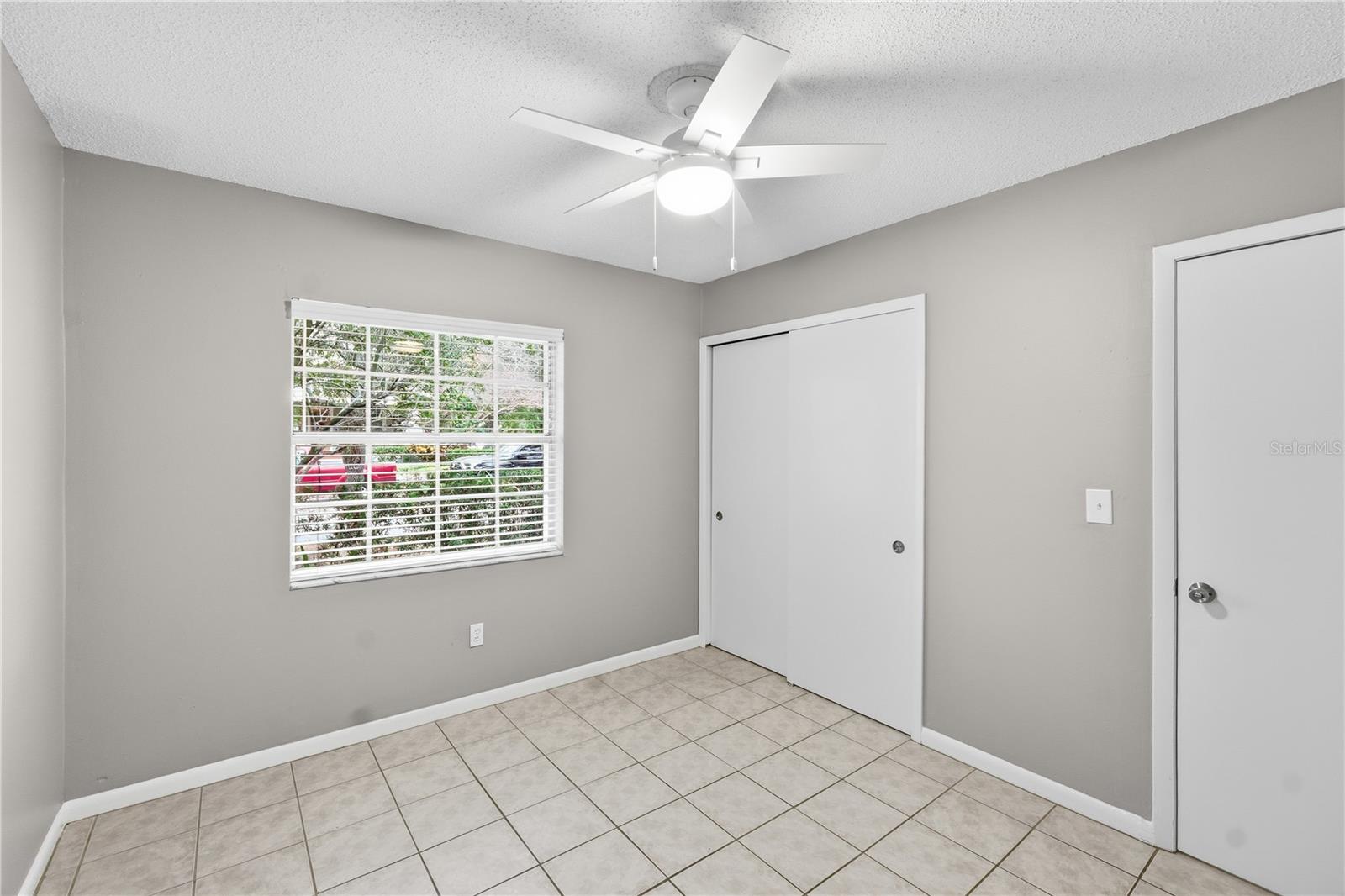 Image 18 of 23 For 502 Newport Avenue