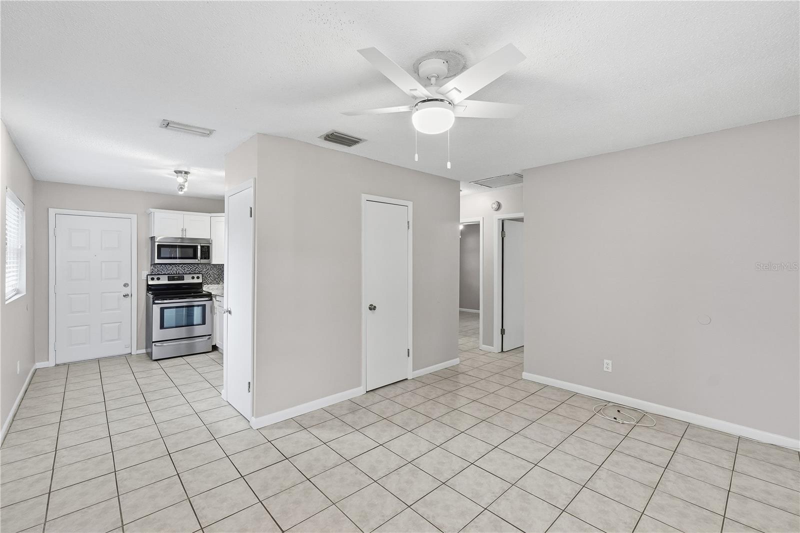 Image 9 of 23 For 502 Newport Avenue