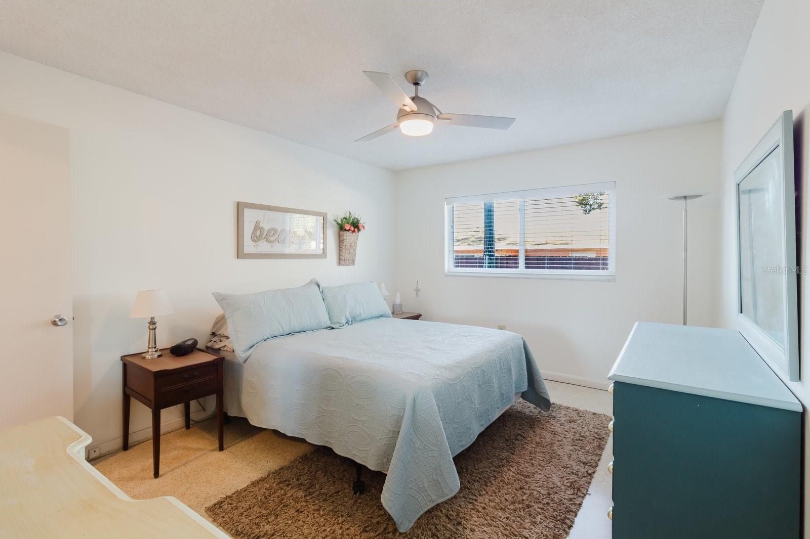 Image 17 of 28 For 2348 Shelley Street 5