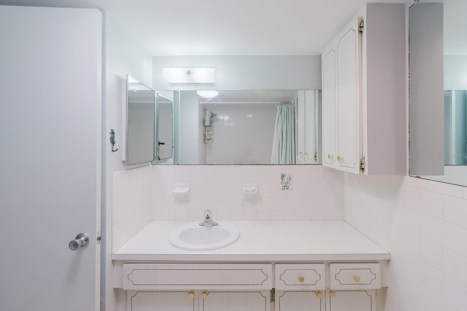 Image 22 of 28 For 2348 Shelley Street 5