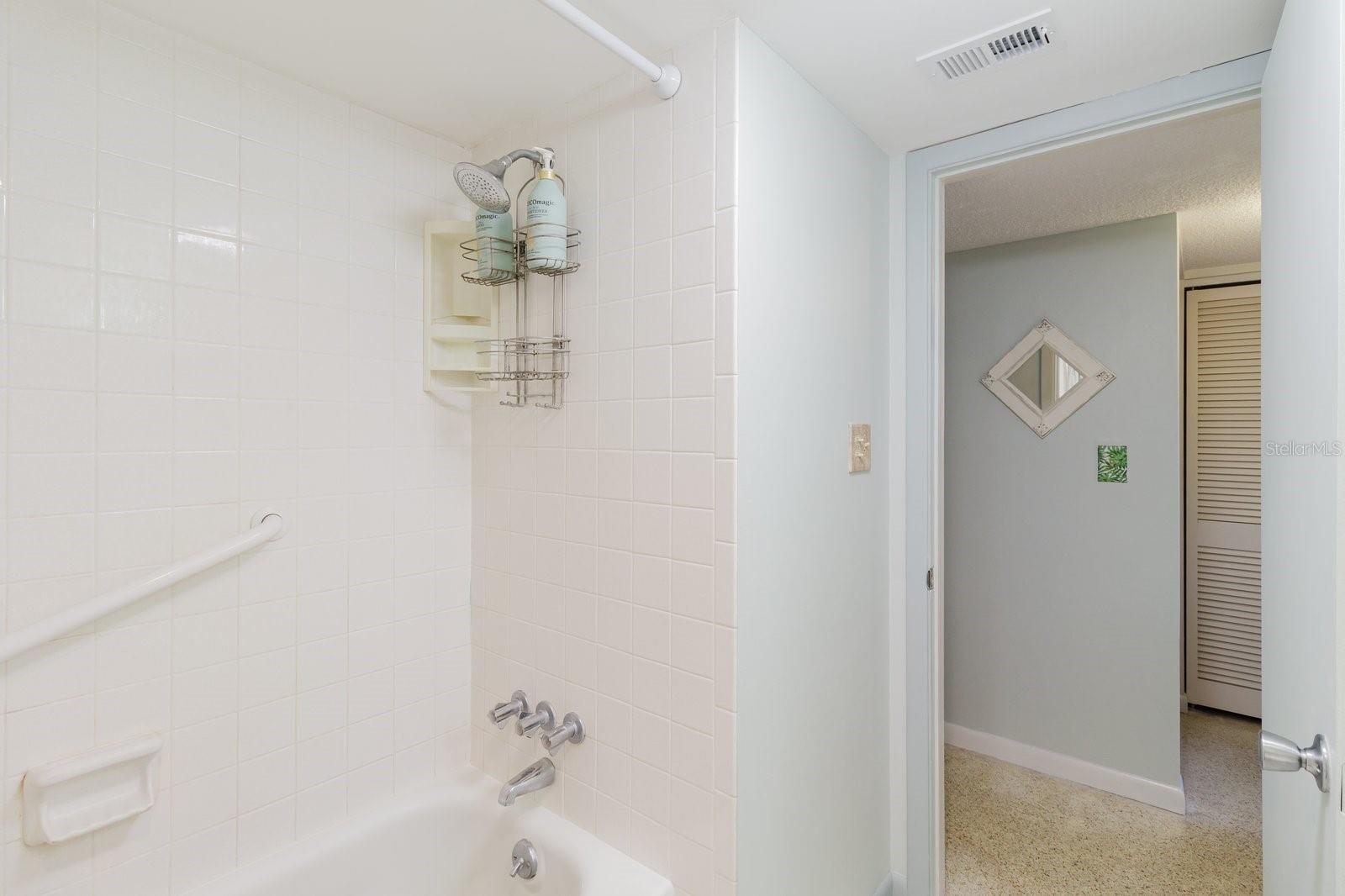 Image 23 of 28 For 2348 Shelley Street 5