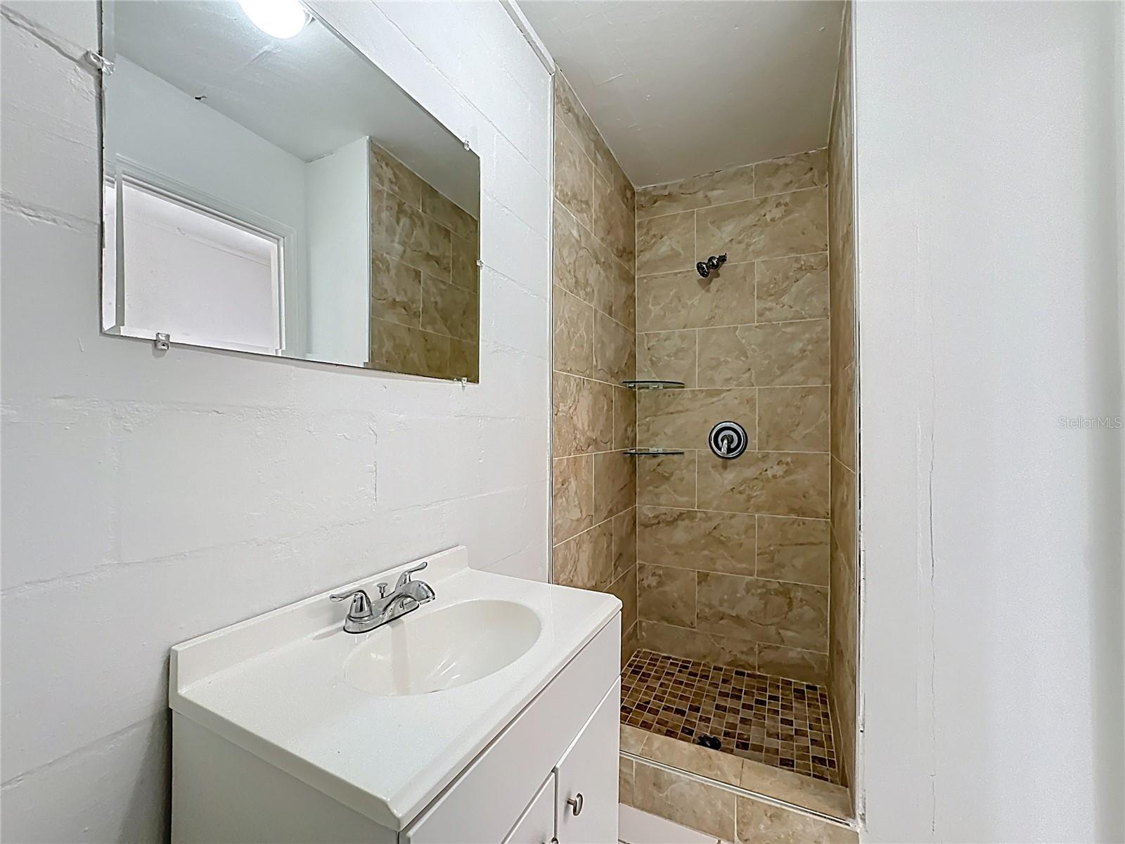 Image 6 of 17 For 1164 38th Street