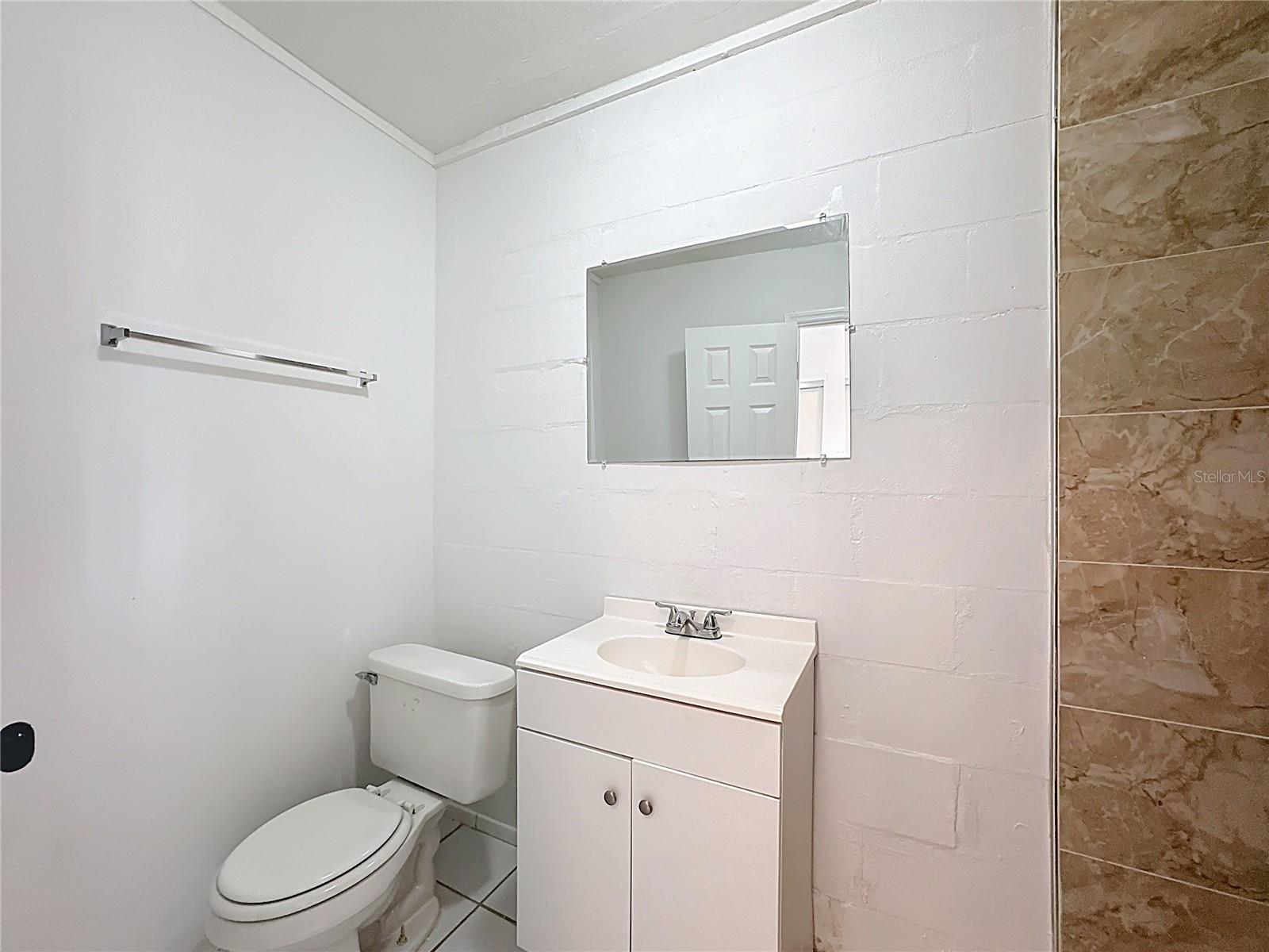 Image 7 of 17 For 1164 38th Street