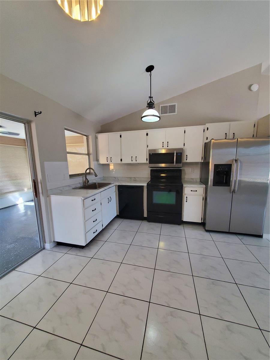 Image 6 of 31 For 3642 Mccloud Street