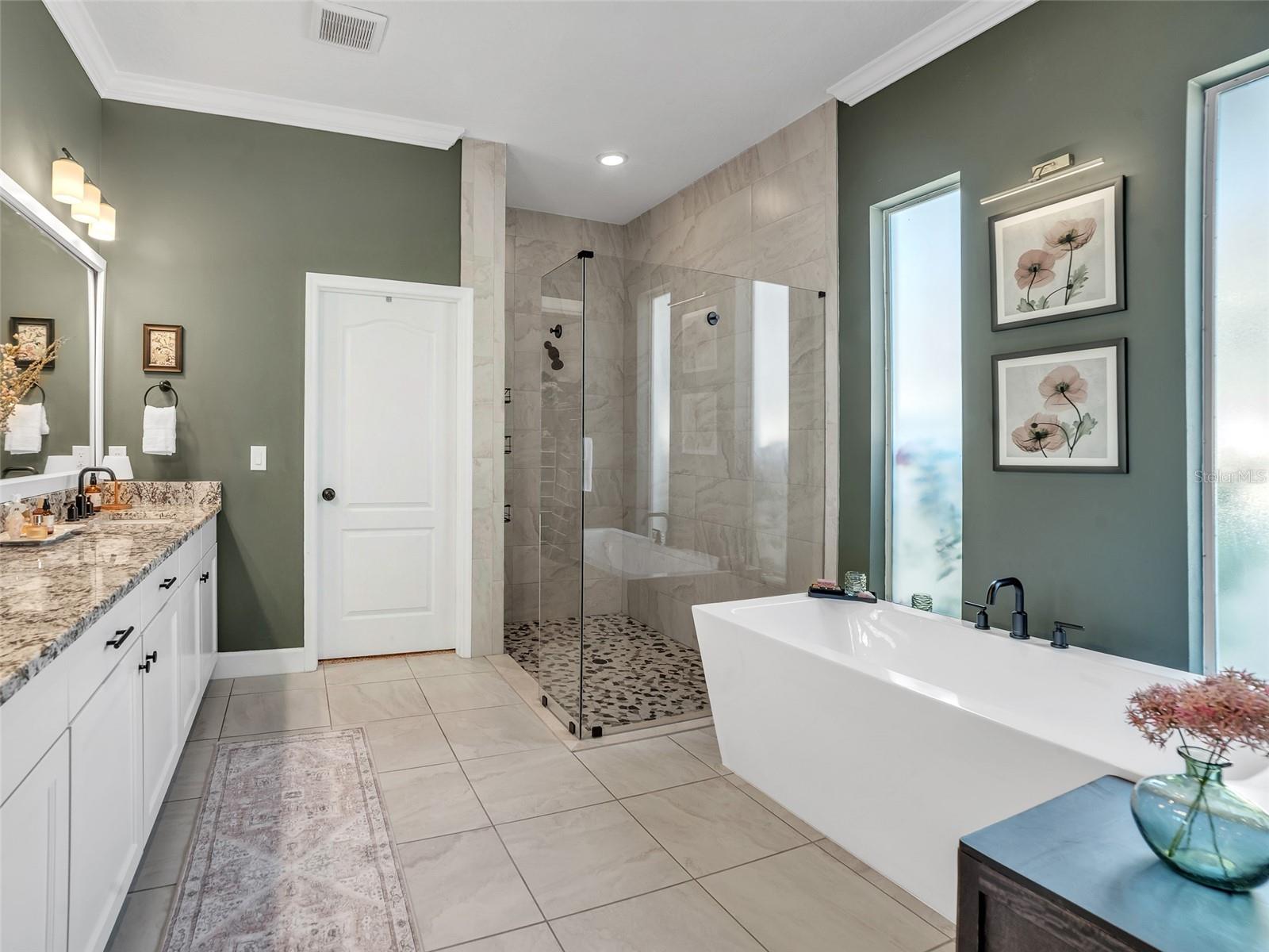 Image 18 of 39 For 14110 Tomentosa Avenue