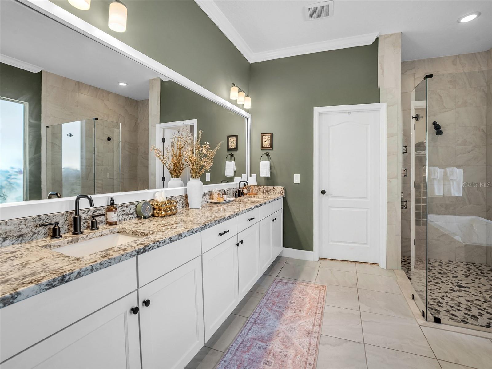 Image 19 of 39 For 14110 Tomentosa Avenue