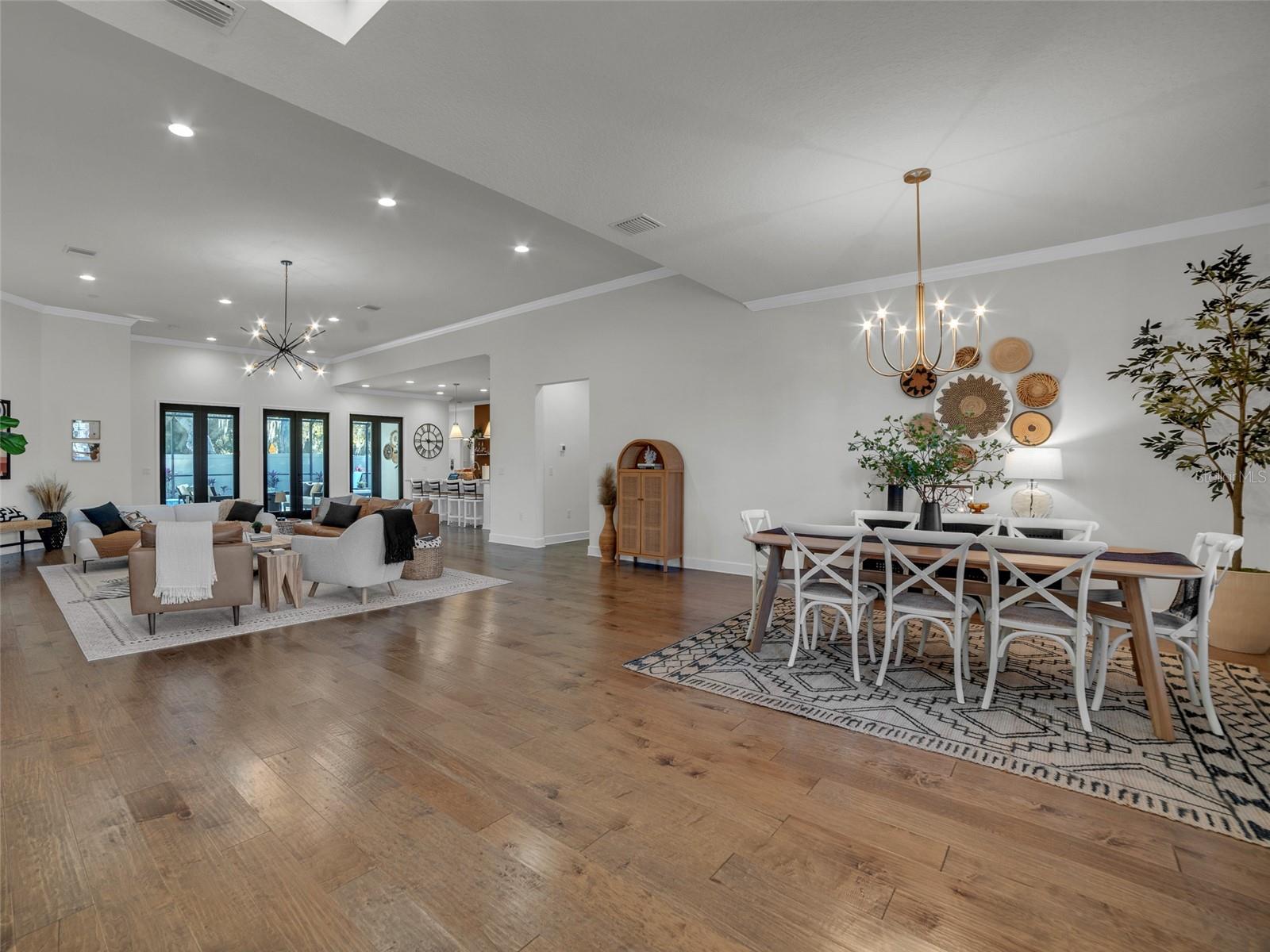 Image 6 of 39 For 14110 Tomentosa Avenue