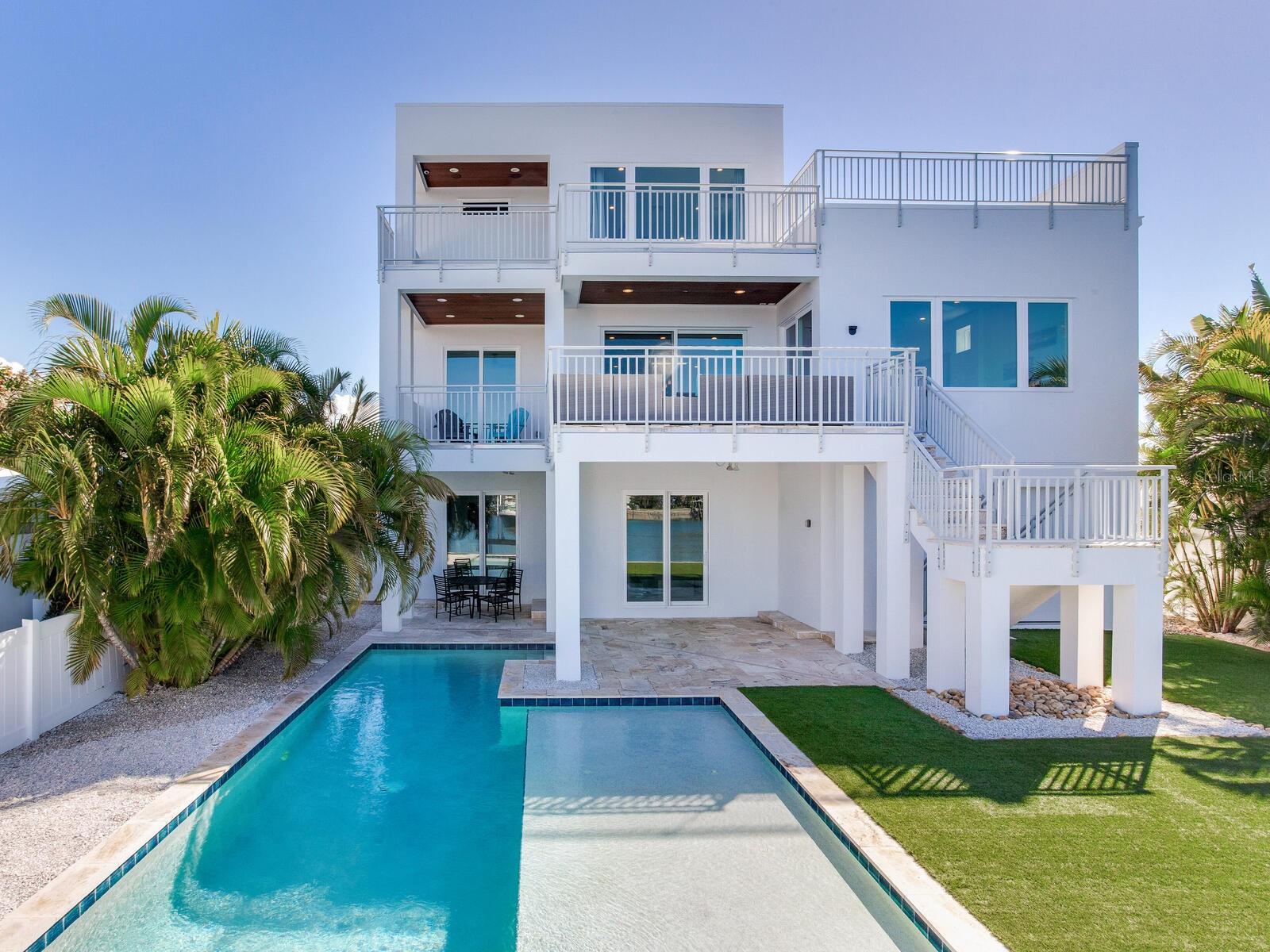 Image 4 of 78 For 208 171st Avenue E