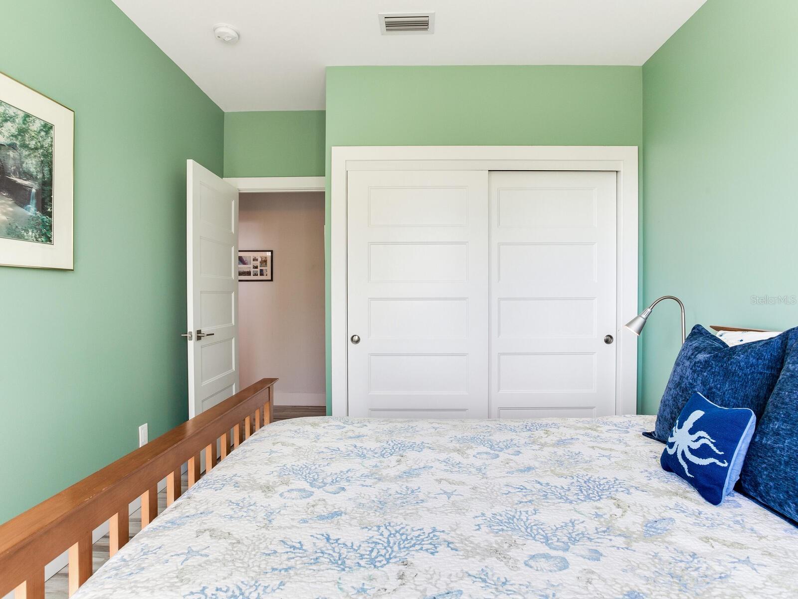 Image 48 of 78 For 208 171st Avenue E