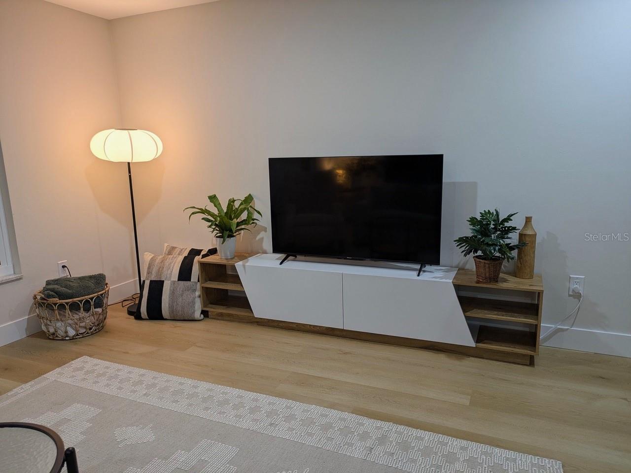 Image 8 of 24 For 1455 Fairway Drive