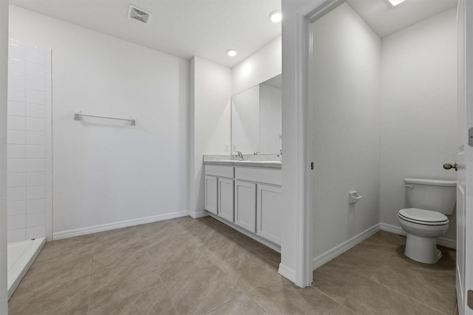 Image 27 of 55 For 5764 Hollingworth Trail