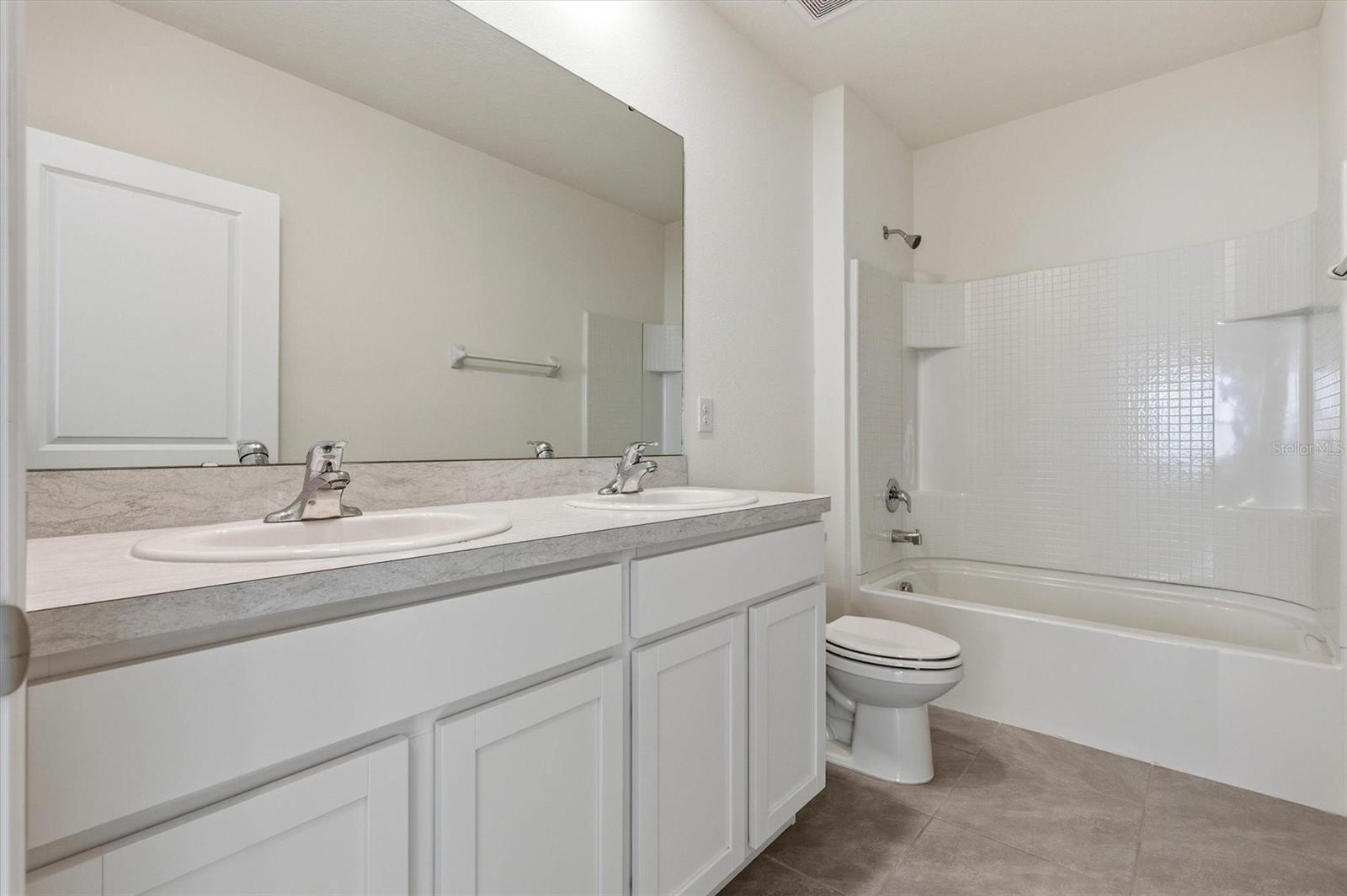 Image 33 of 55 For 5764 Hollingworth Trail