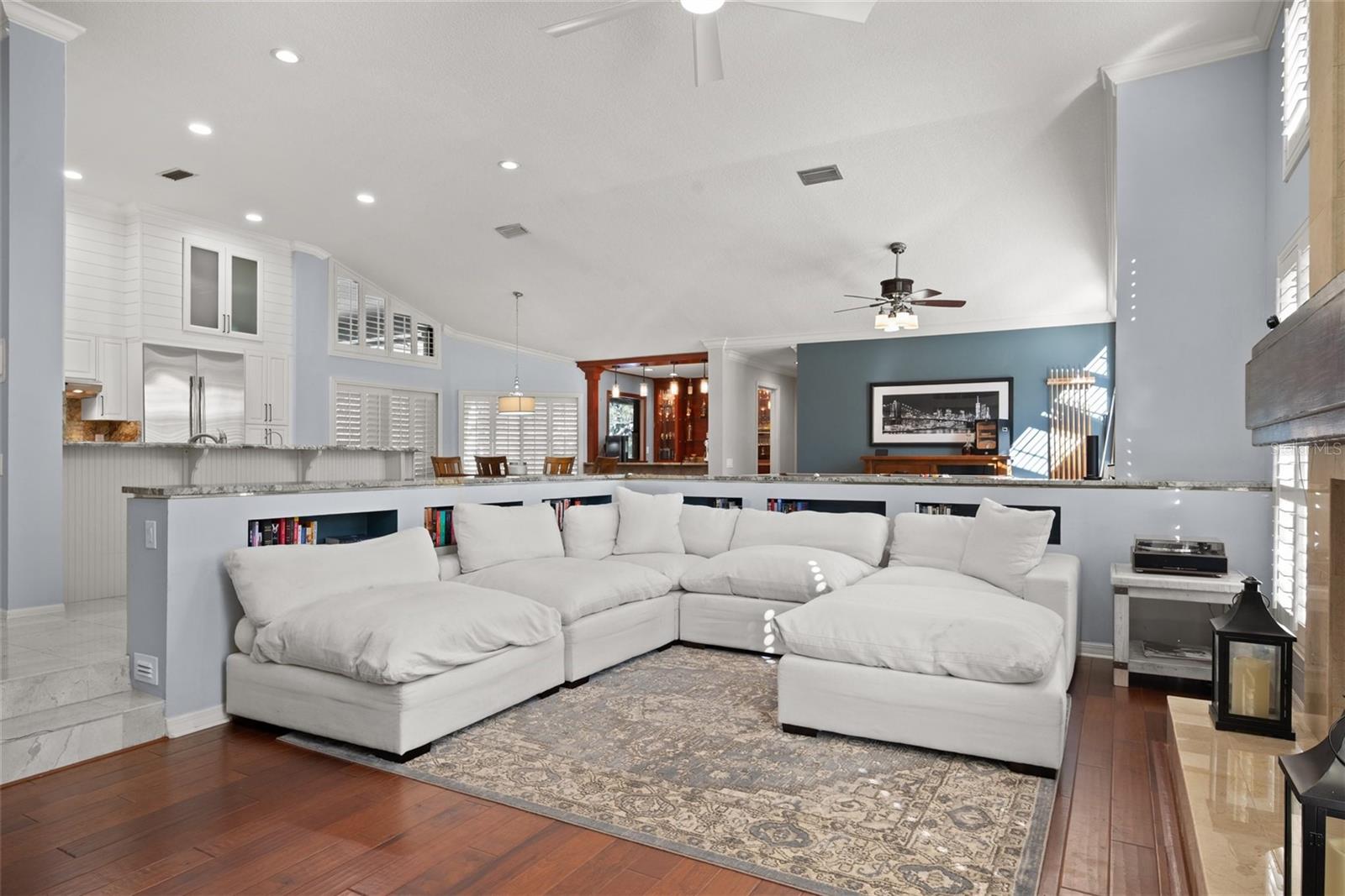 Image 14 of 38 For 6329 Maclaurin Drive