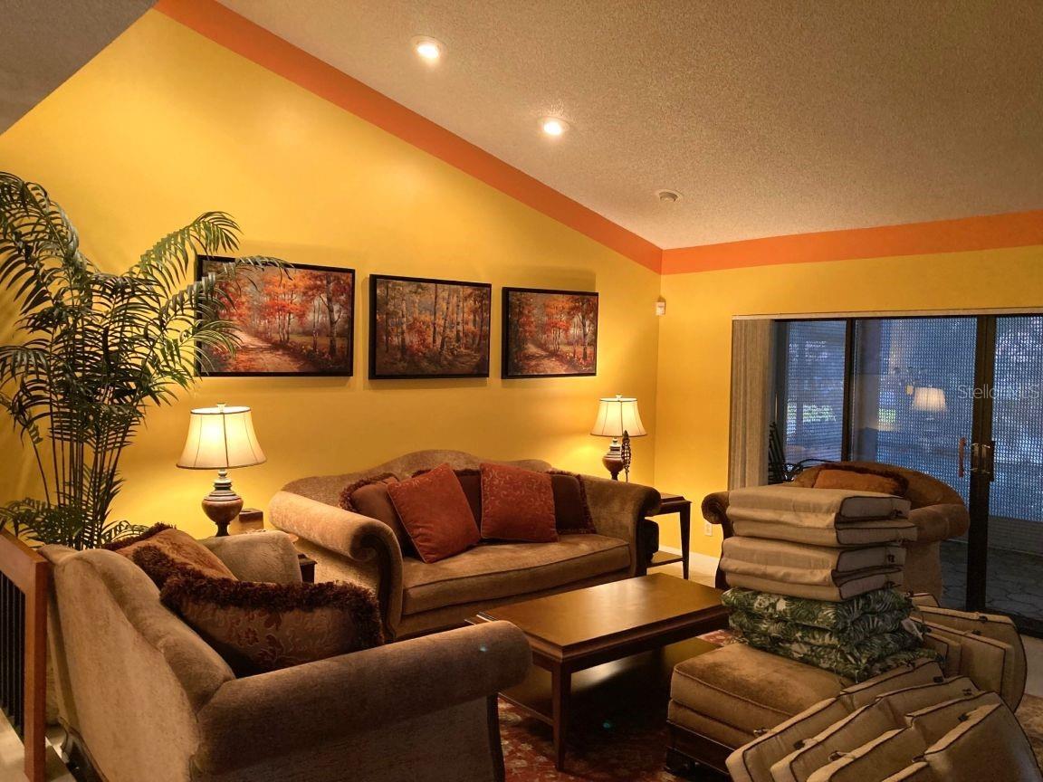 Image 3 of 20 For 10618 180th Place S