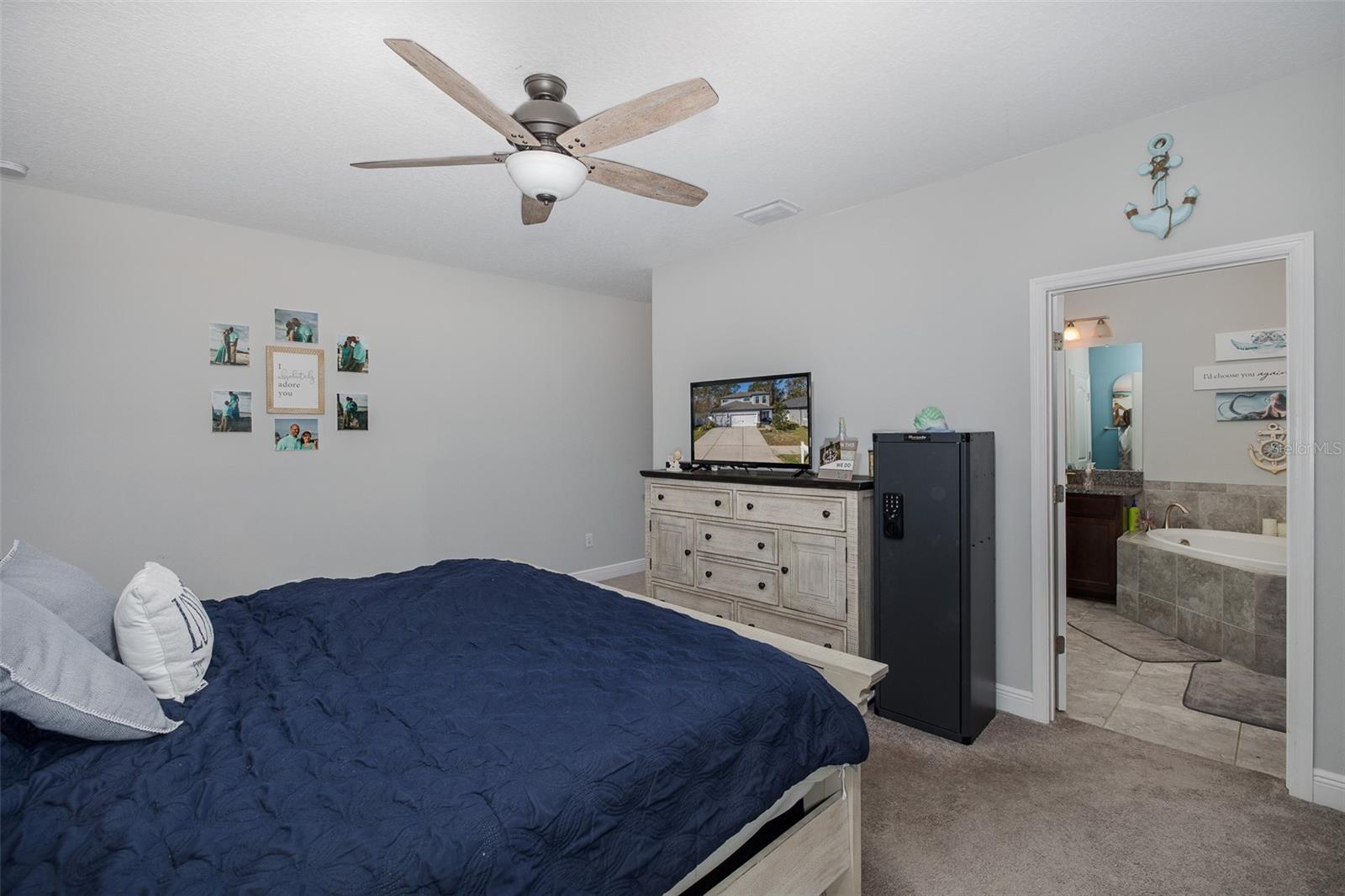 Image 26 of 51 For 11415 Crowne Pointe Street