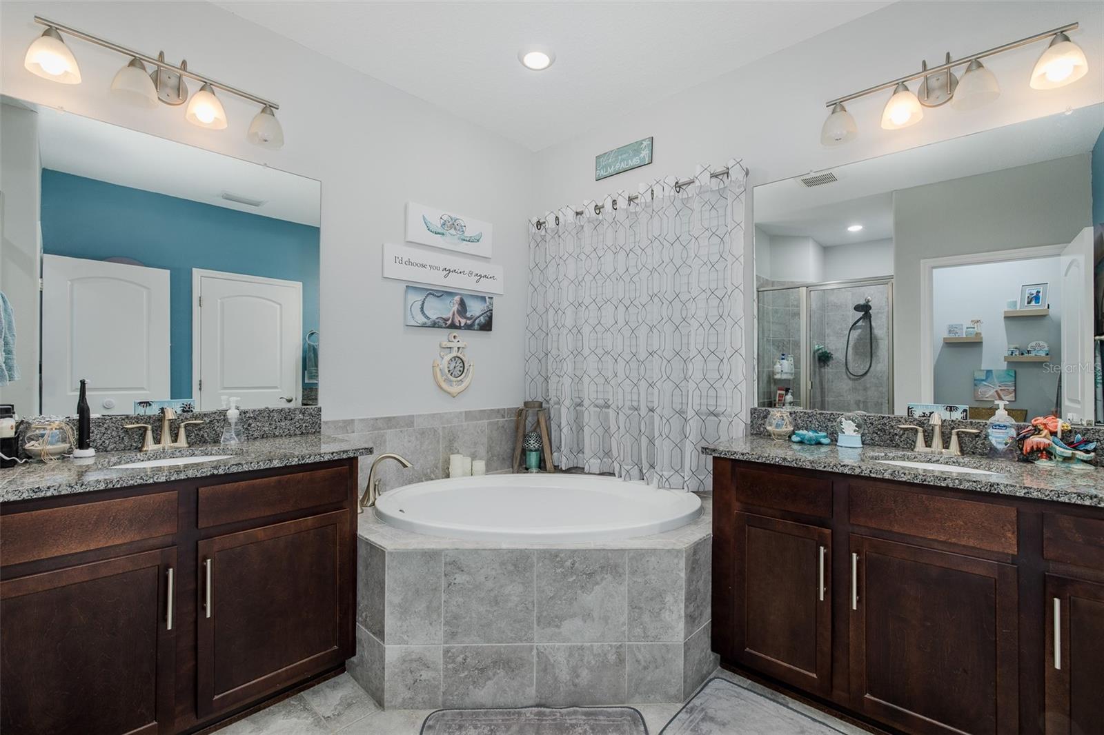 Image 28 of 51 For 11415 Crowne Pointe Street