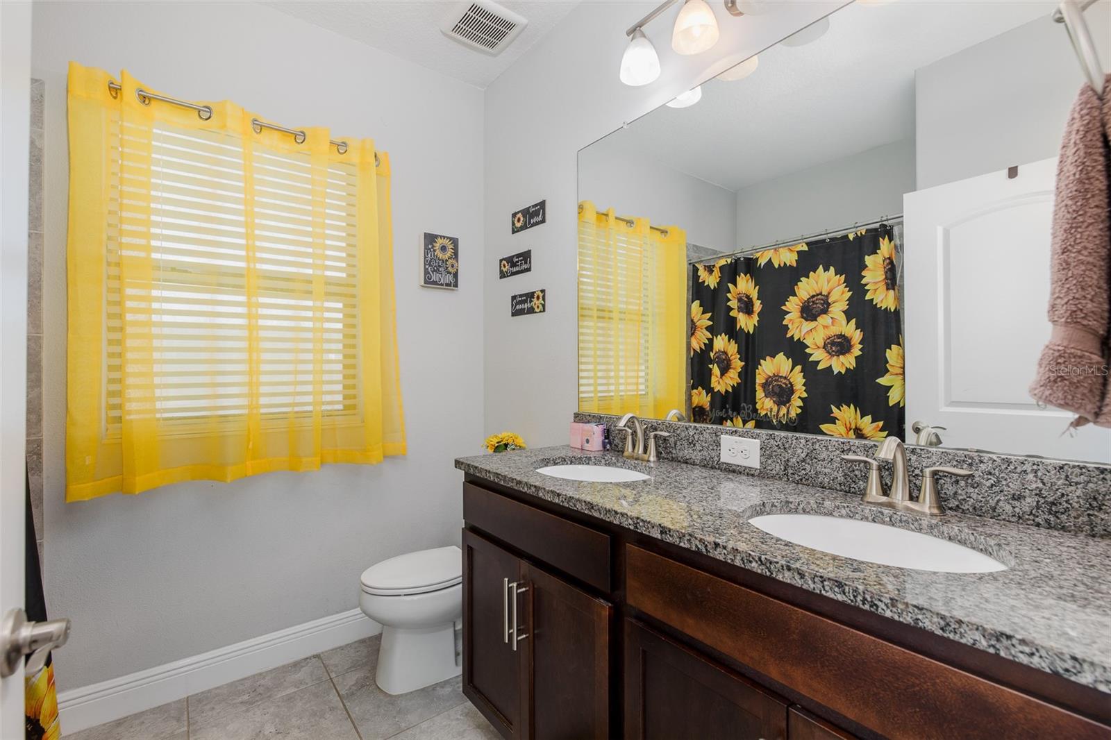 Image 37 of 51 For 11415 Crowne Pointe Street