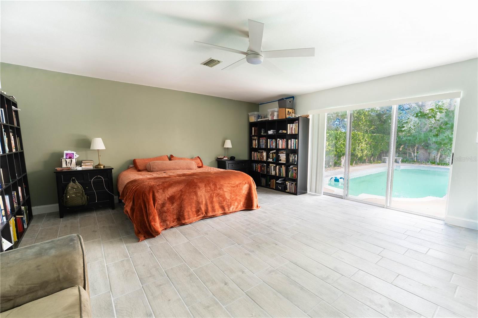 Image 13 of 45 For 12931 82nd Avenue