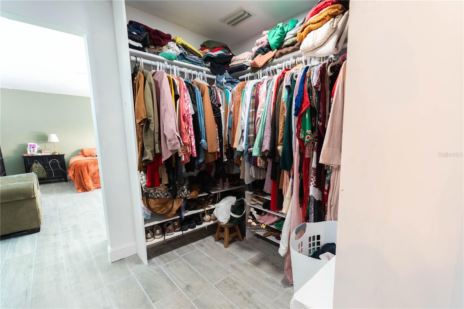 Image 14 of 45 For 12931 82nd Avenue