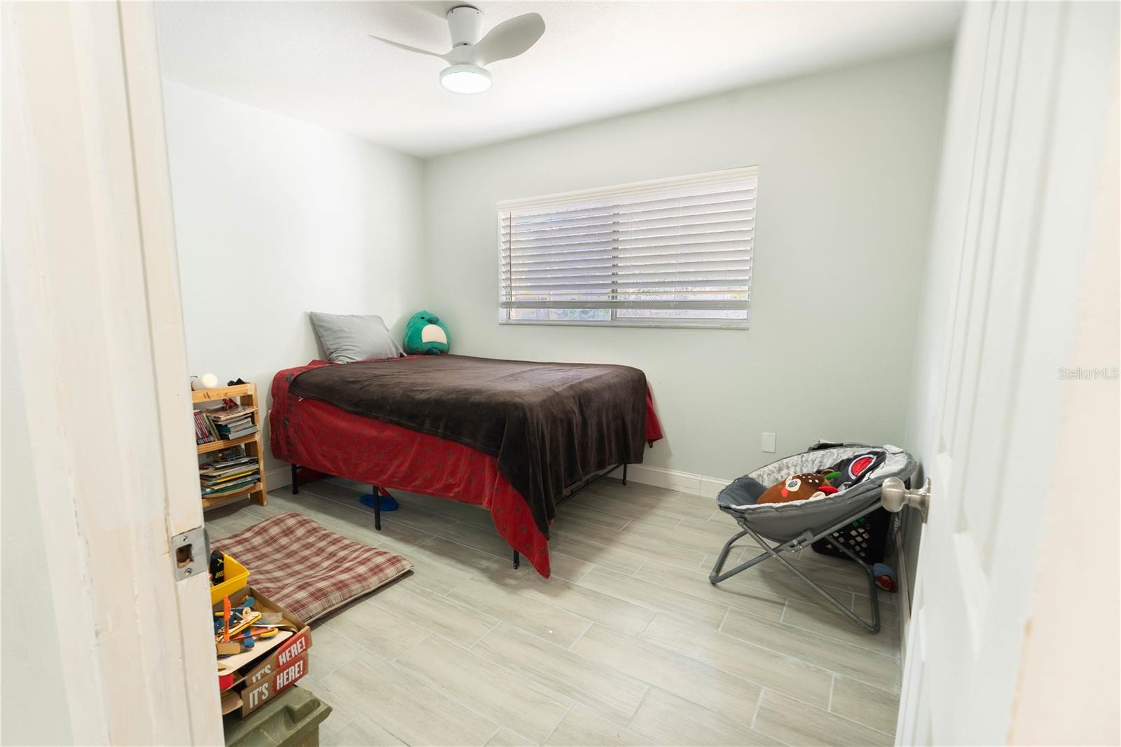 Image 19 of 45 For 12931 82nd Avenue