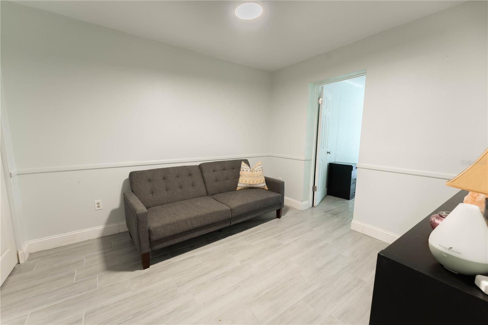 Image 25 of 45 For 12931 82nd Avenue