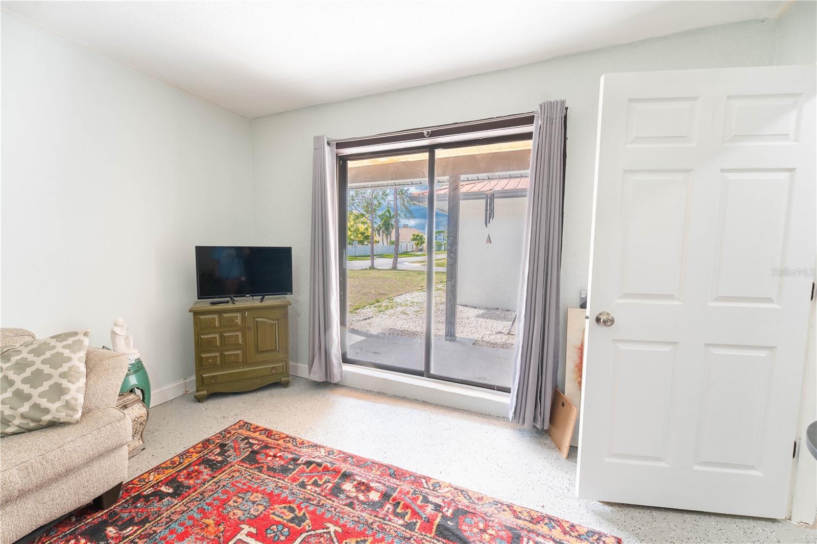 Image 29 of 45 For 12931 82nd Avenue