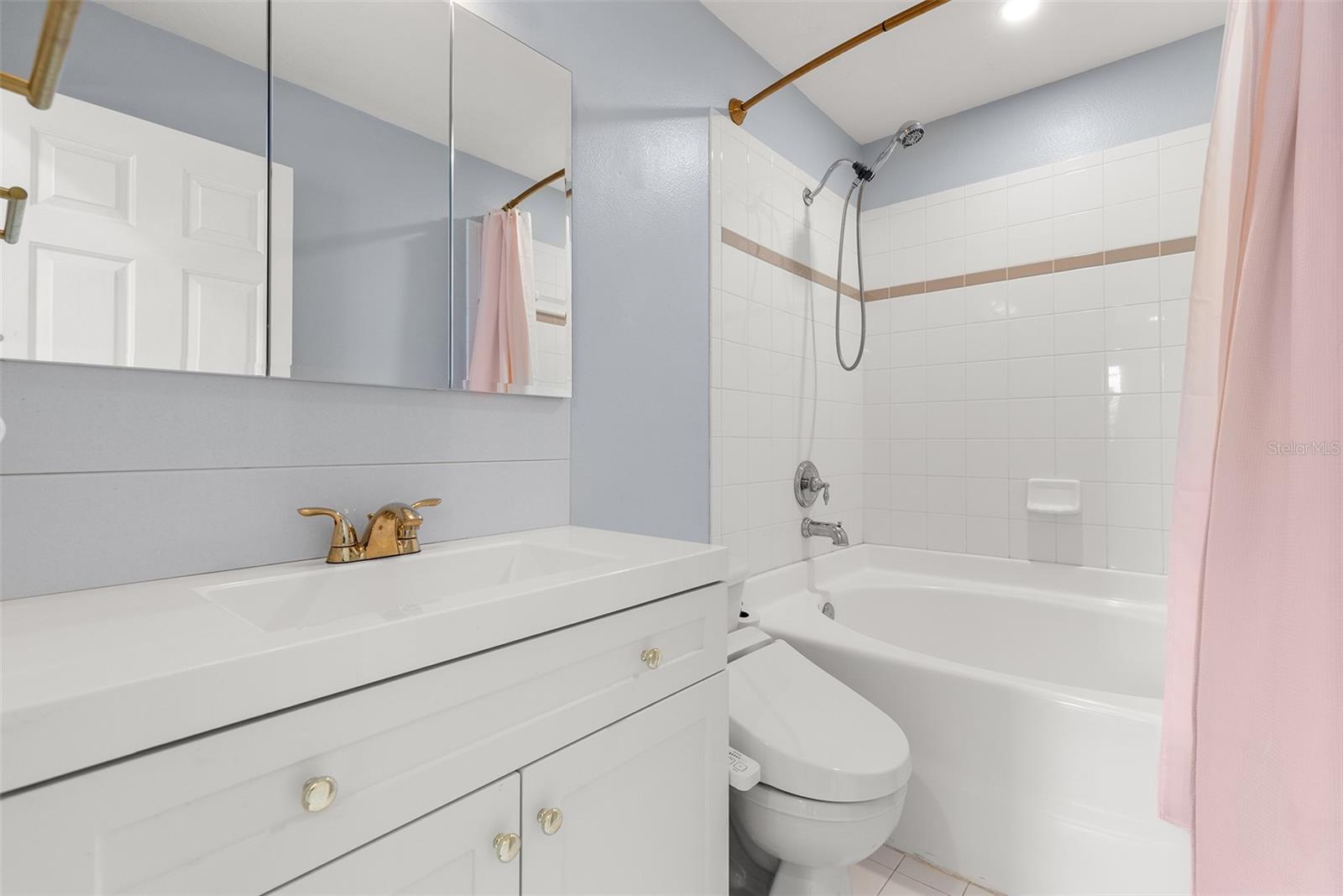 Image 18 of 26 For 3852 Mandalay Drive