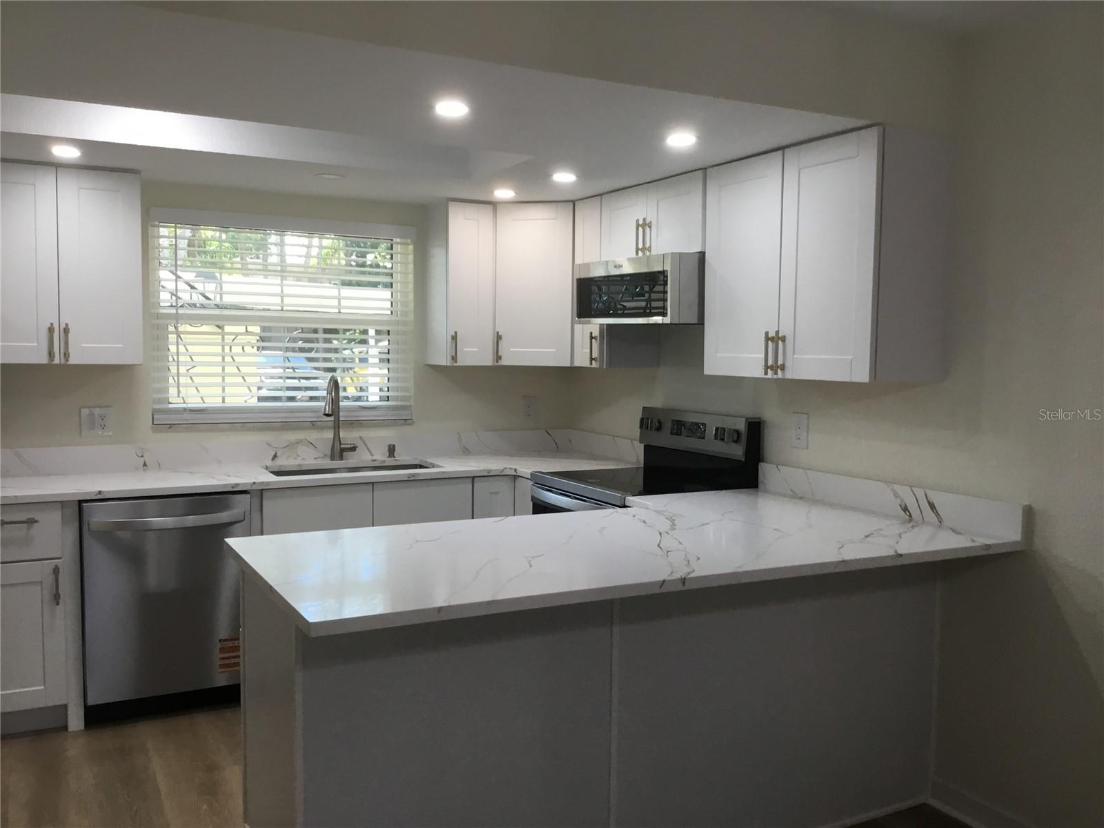 Image 7 of 33 For 44 Country Club Drive 44