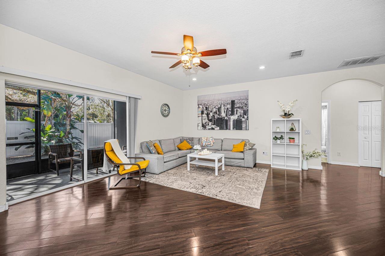 Image 17 of 56 For 1239 Vista Way