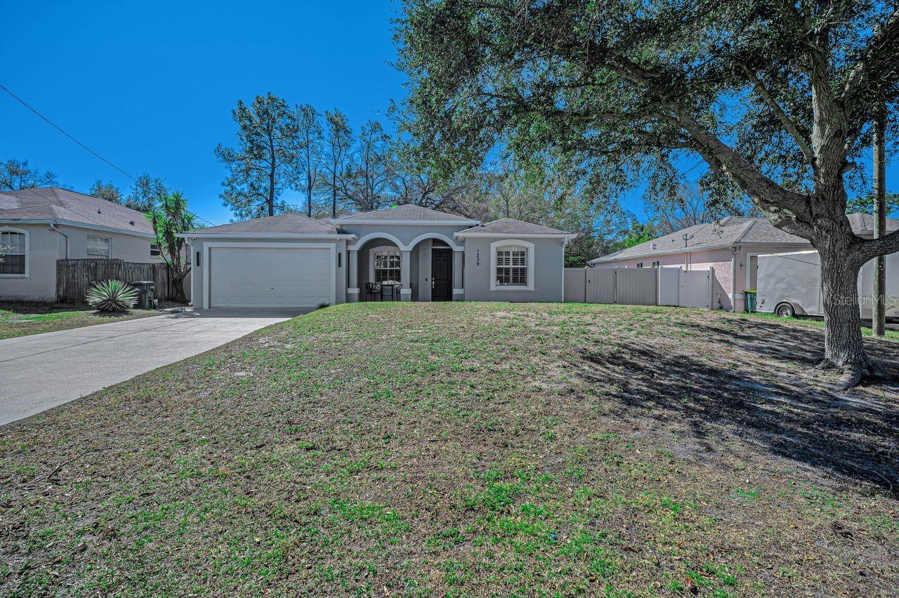 Image 4 of 56 For 1239 Vista Way