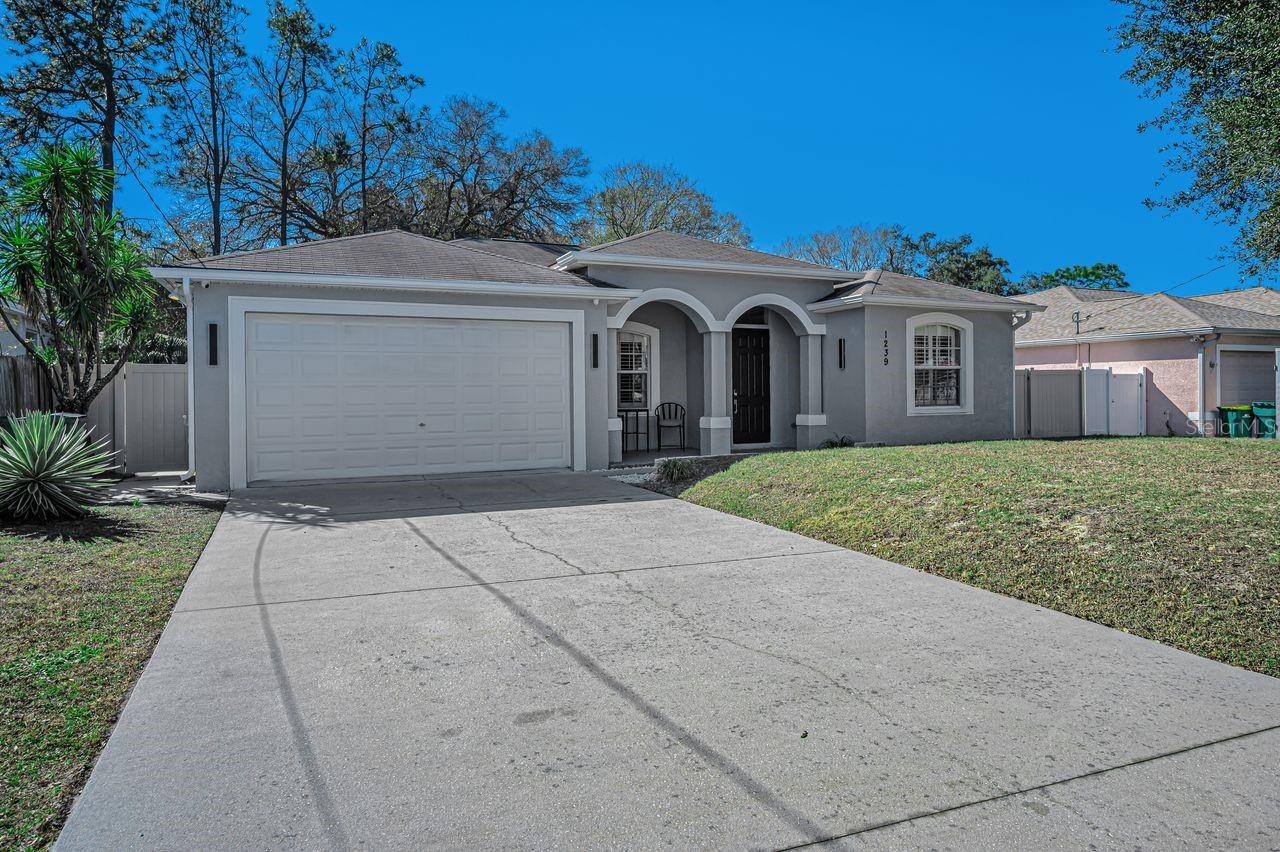 Image 6 of 56 For 1239 Vista Way