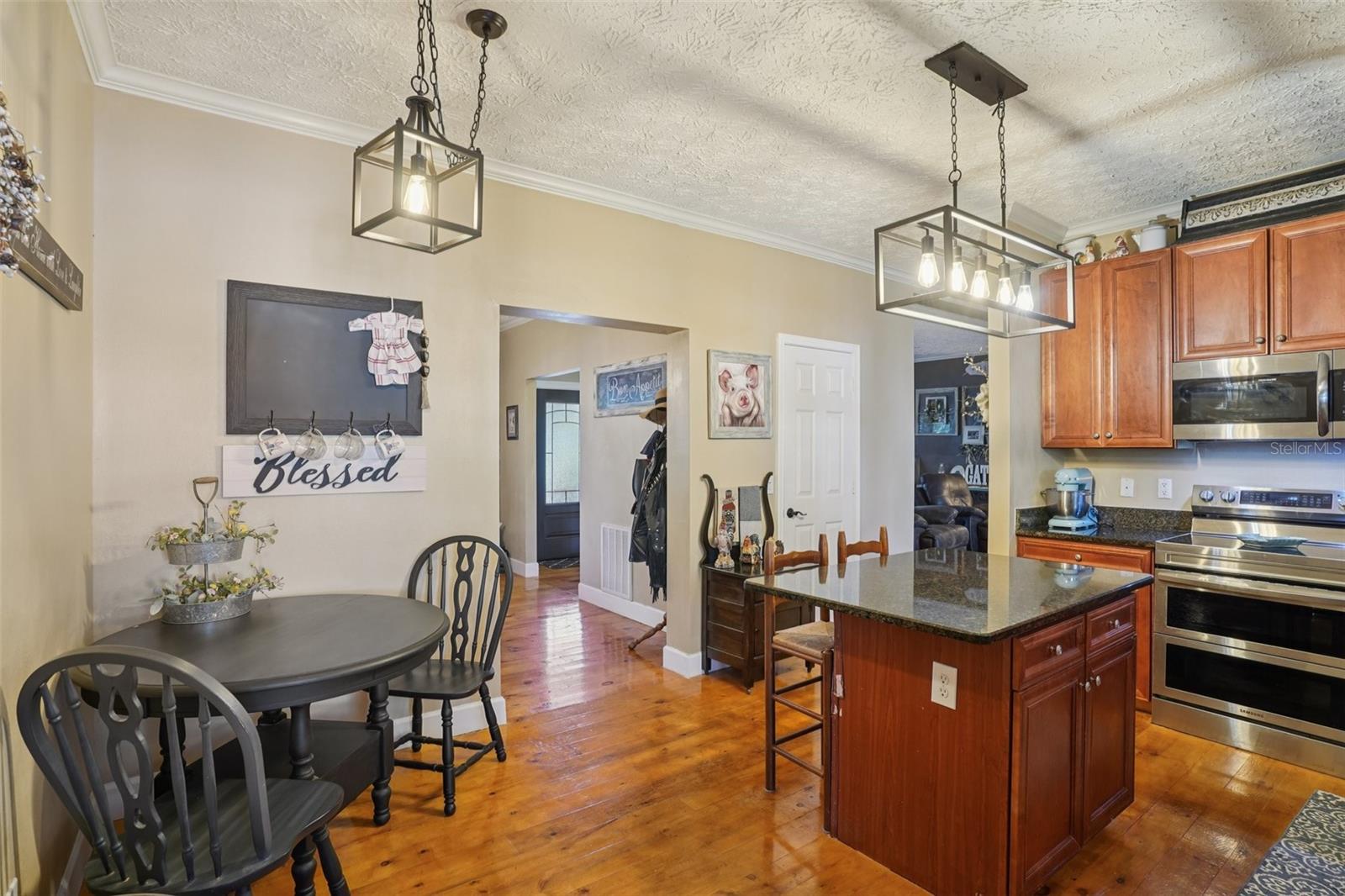 Image 17 of 55 For 7459 5th Avenue